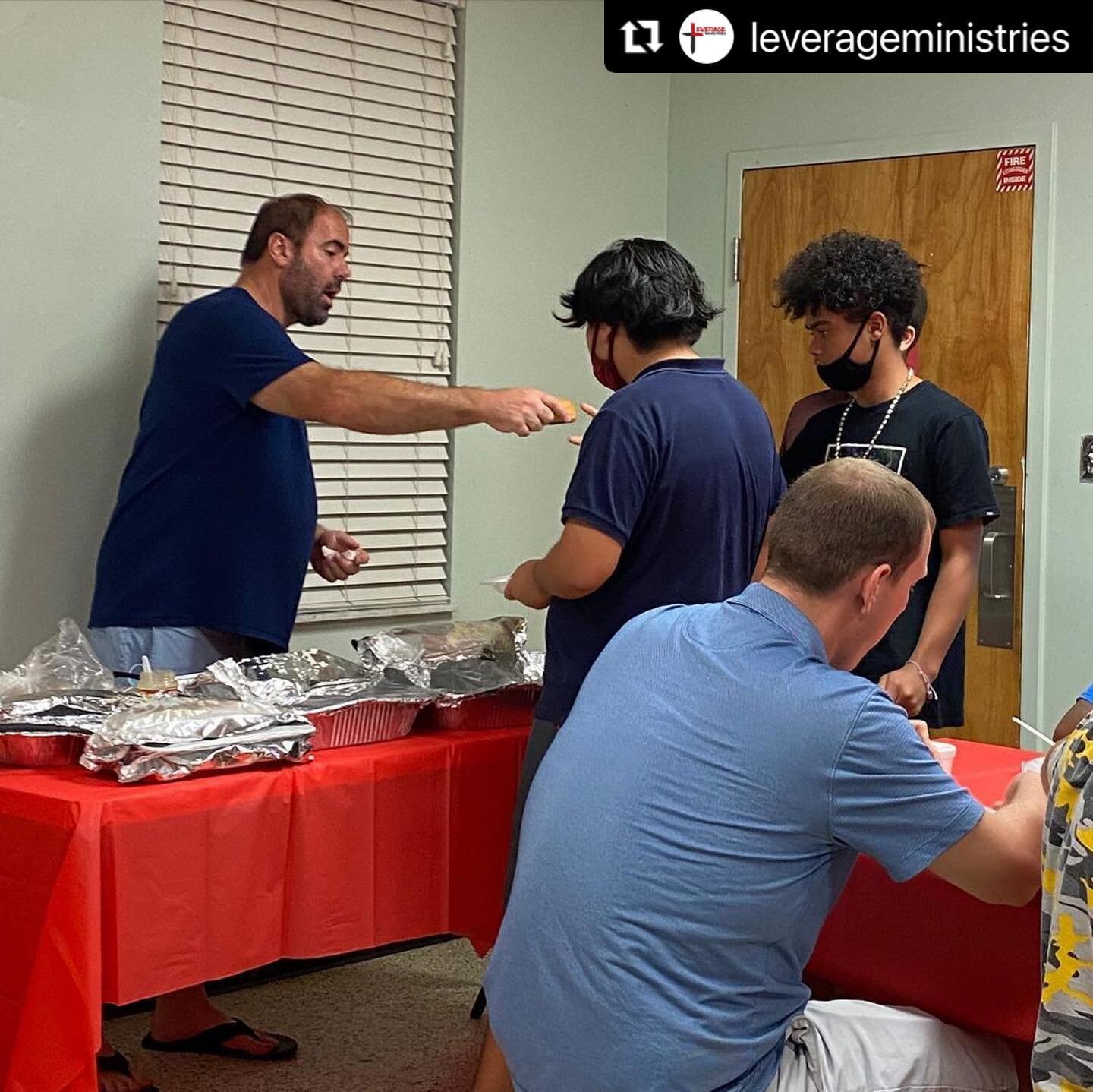 #Repost @leverageministries with @make_repost
・・・
Last Wednesday, Leverage hosted a Christmas party for the kids at the Bartow Runaway Shelter. We played games, enjoyed a special holiday meal prepared by @joebearsbbq and David Hirdes shared the Chris
