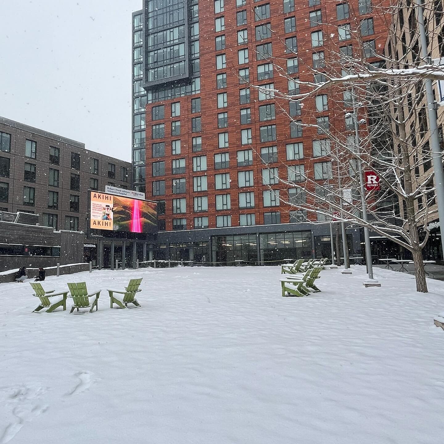 Let it snow, let it snow, let it snow ❄️ All of our restaurants are open! Pizza, fat sandwiches, stir fry, subs, burritos, bubble tea and coffee&hellip;we got you covered today!