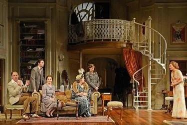 Present Laughter:  Noel Coward's masterpiece lead by brilliant Samuel West