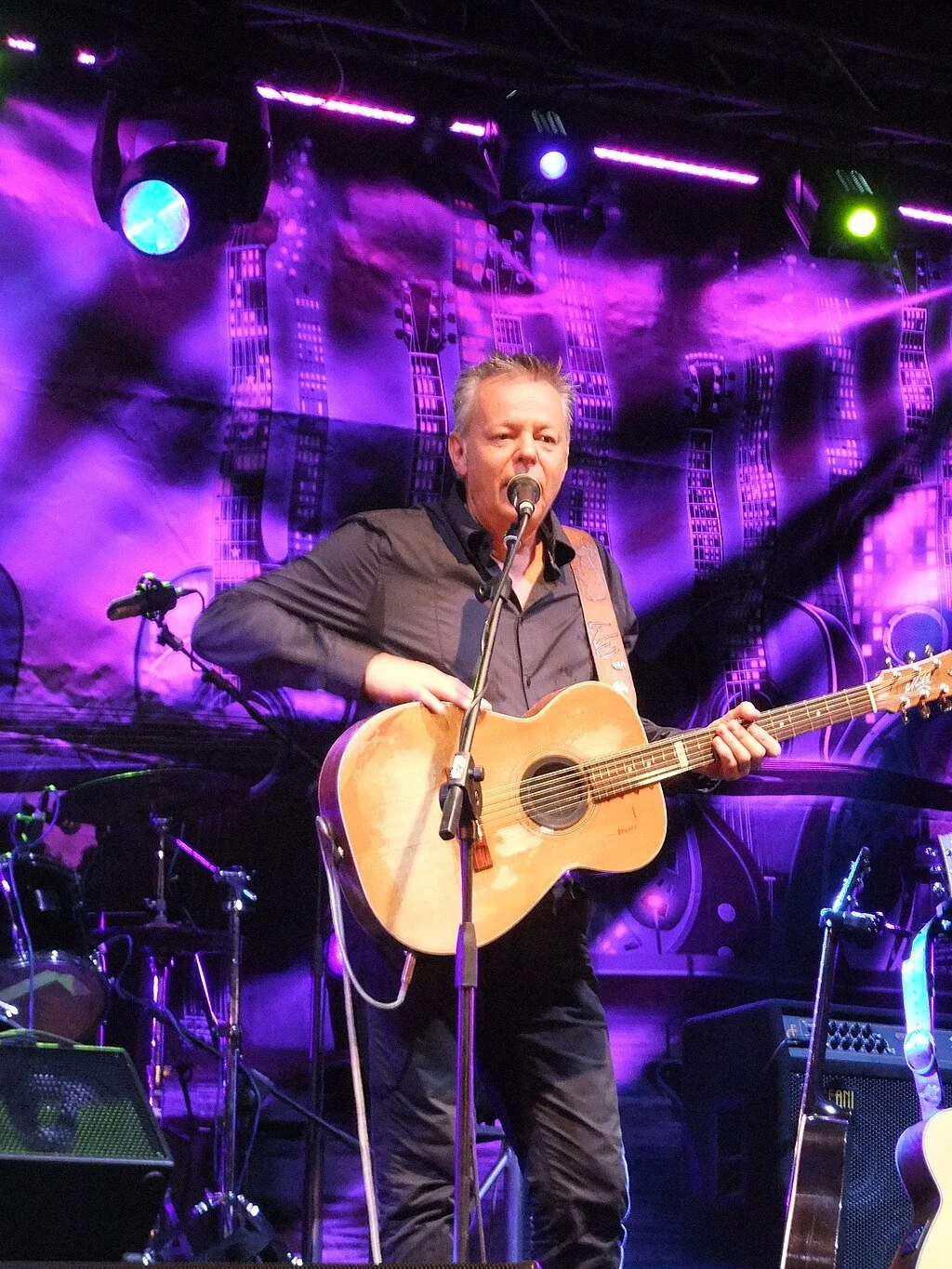 TOMMY EMMANUEL - CAMBRIDGE FOLK FESTIVAL 