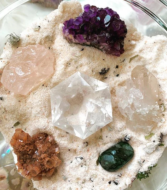 So happy the gram is back on! It&rsquo;s the 4th of July! It&rsquo;s about to be a sparkly day :) live today is Cancelled, I&rsquo;ll be doing store sales! I&rsquo;m considering a social happy hour live for this Monday the 8th. What do y&rsquo;all th