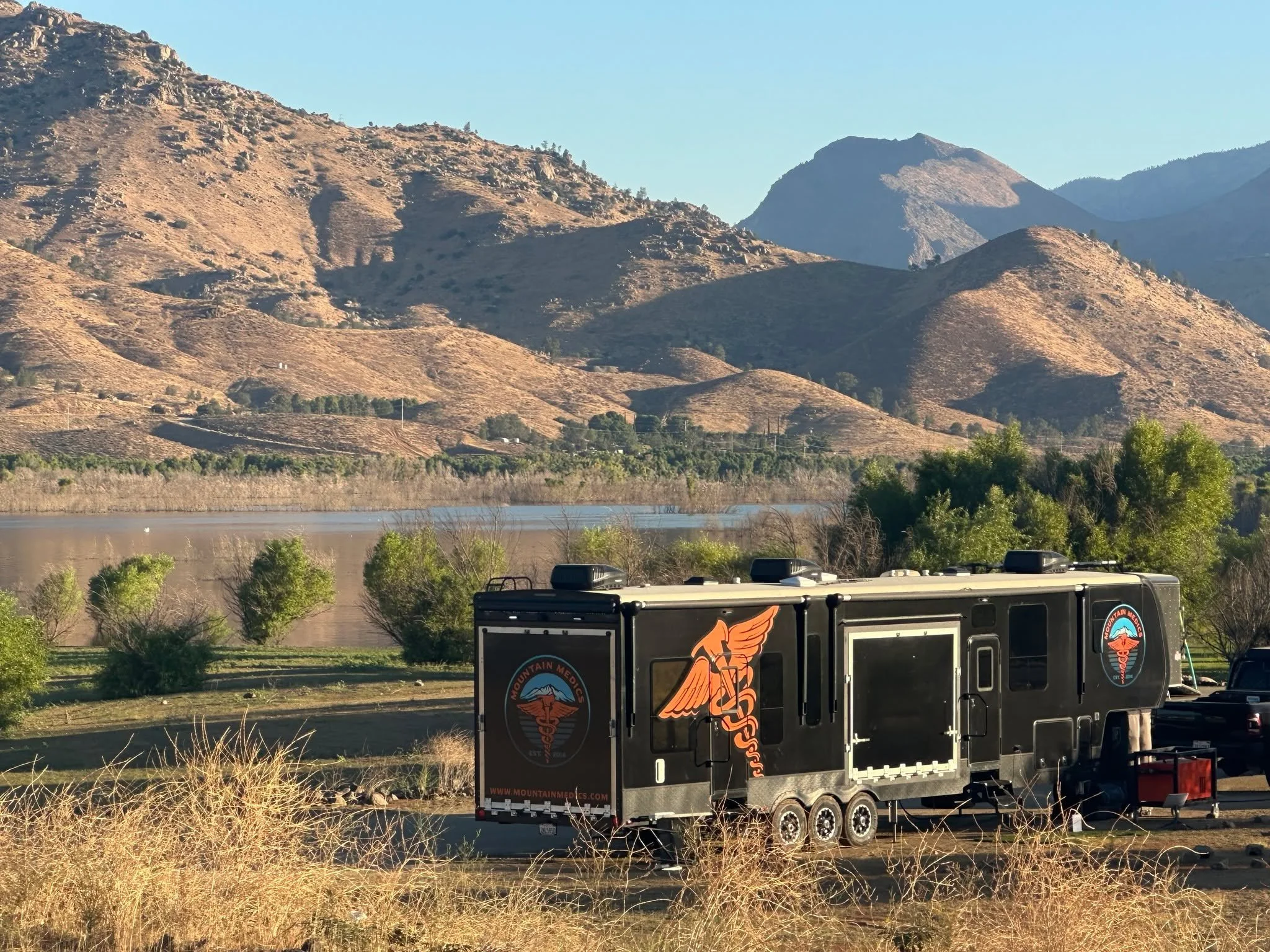 🚑🌲 Our Medical Trailer &mdash; 
Supporting wildland operations with our fully equipped medical trailer built to provide critical standby medical care in some of the most remote&mdash;and breathtaking&mdash;parts of the region.

From rugged fireline