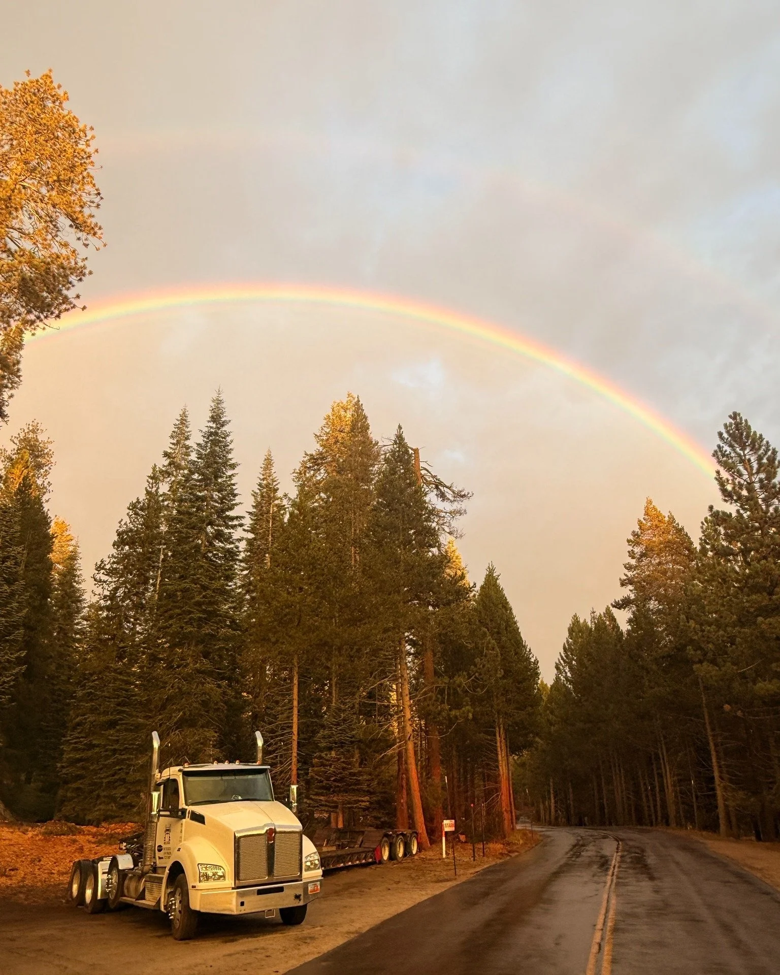 🌈 Rainbow on the fire line.
Amidst the smoke and hard work, nature offers a moment of beauty. A reminder of hope, resilience, and the strength of those on the front lines.
Grateful for every crew member out there.

#FireLine #RainbowInTheSmoke #Wild