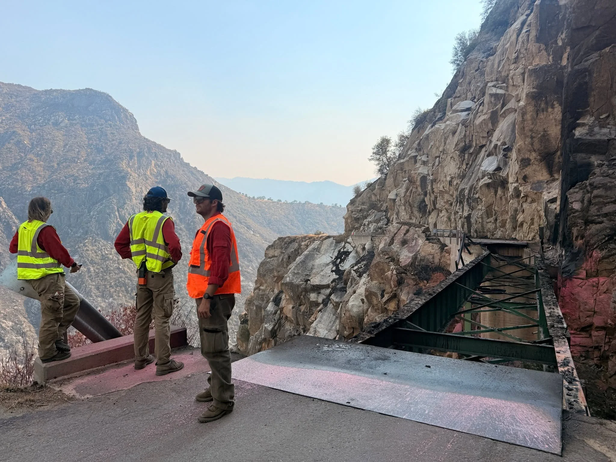 🔥
Fire season may have slowed down, but our team stays busy putting our rope rescue skills to work wherever they&rsquo;re needed. This bridge rebuild project is the perfect place for our expertise! 💪🌉 #RopeRescue #Teamwork #PublicSafety #teamwork 