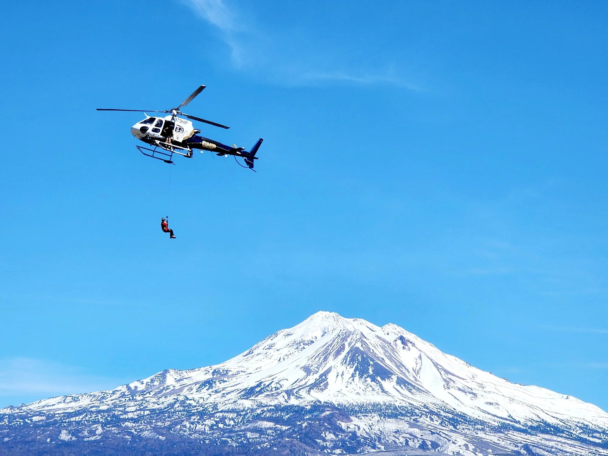 Flashback to training day at the Weed Airport! ✈️
Working alongside @CHPNorthernOps, our team honed skills for patient transport, landing coordination, and rapid response. Always learning, always ready. 🚁

#ThrowbackTraining #AirSupport #EmergencyRe