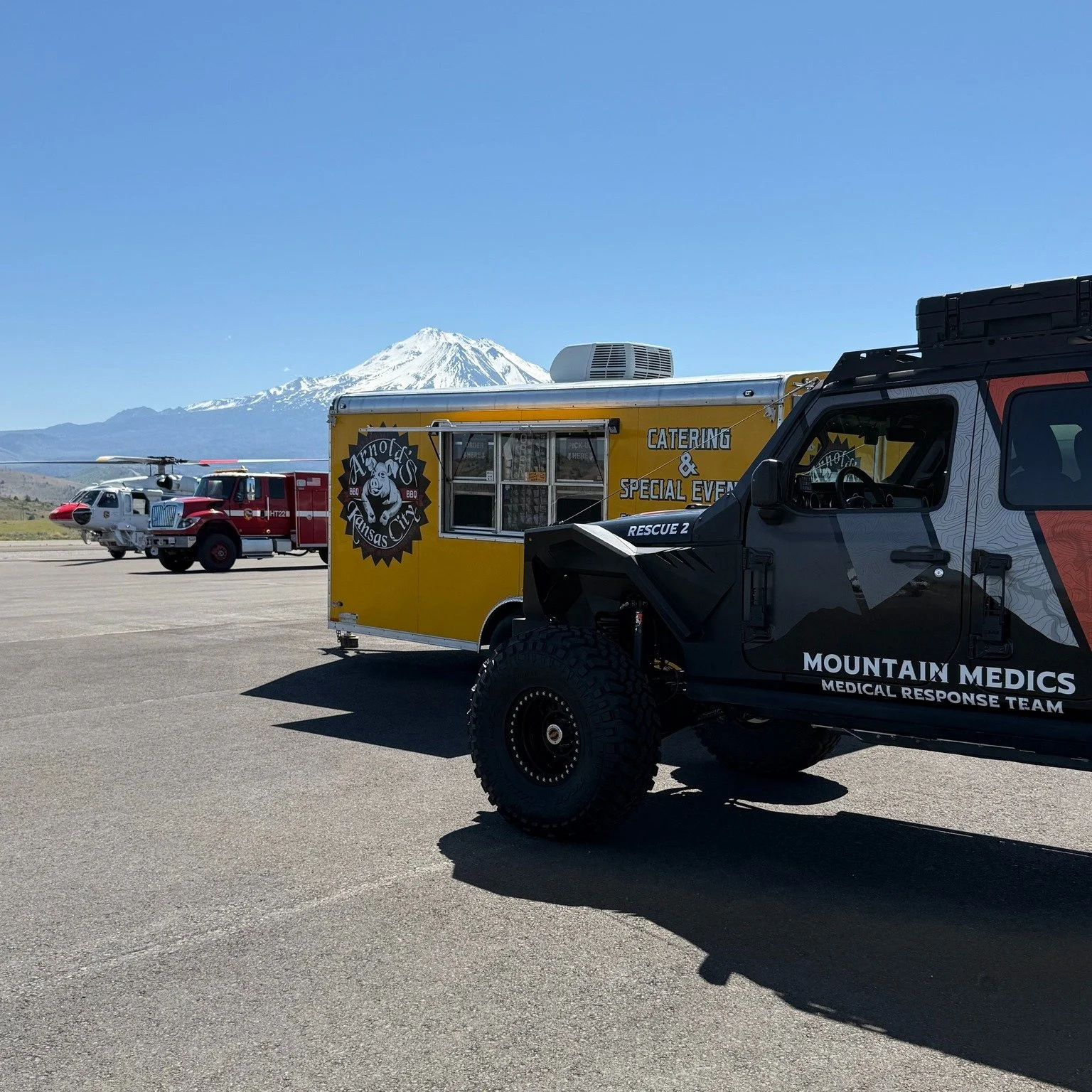 Vali Aviation FBO hosted great day of joint training at Weed Airport 🚁

Helicopter operations training alongside CAL FIRE and @California Highway Patrol made for an incredible opportunity to collaborate, sharpen skills, and strengthen coordination.
