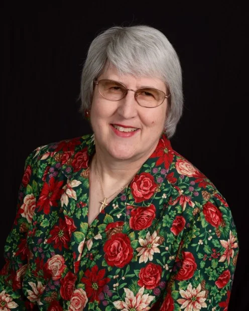 Elizabeth_Schatz-496x620.jpg