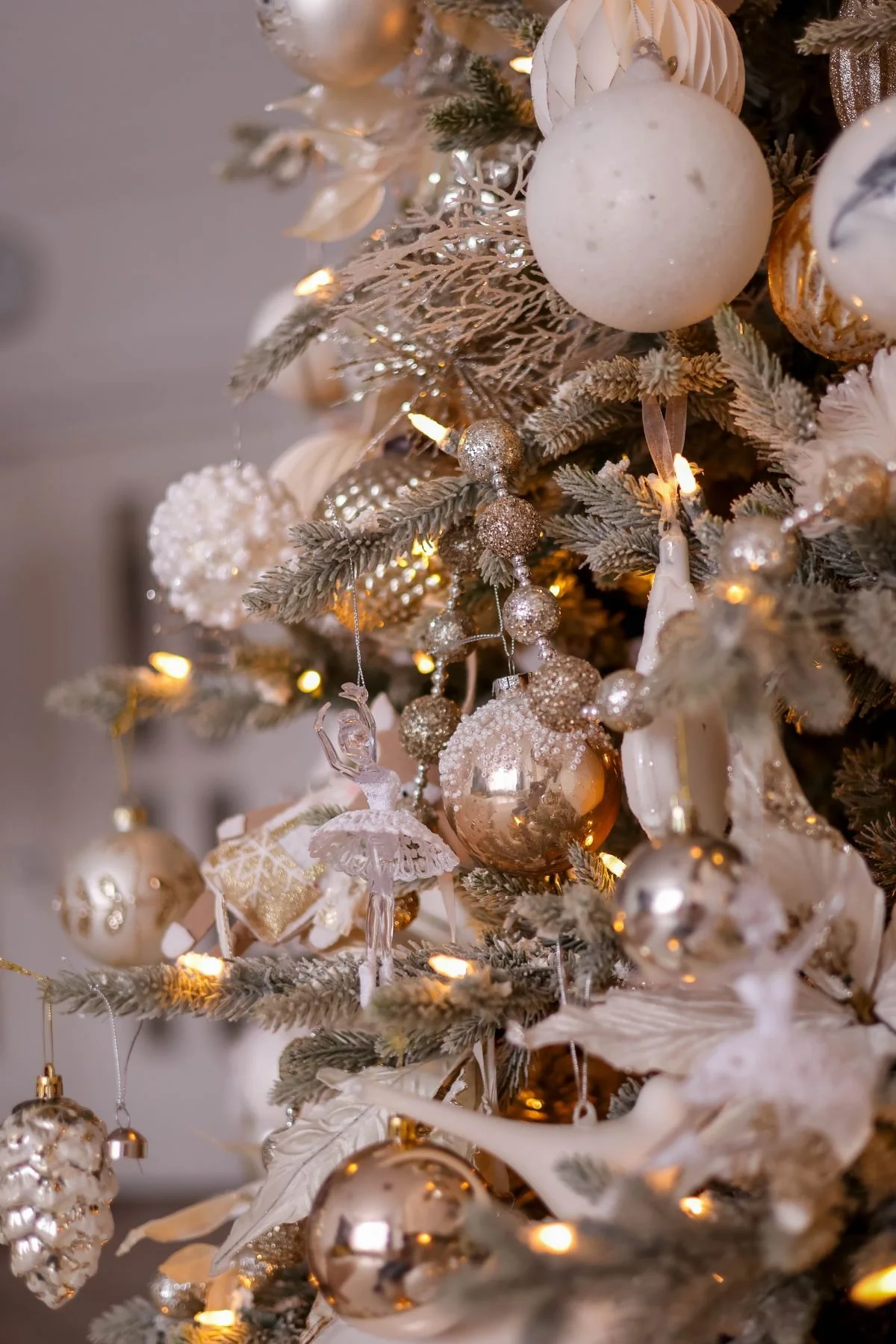 glam christmas tree (4).jpg