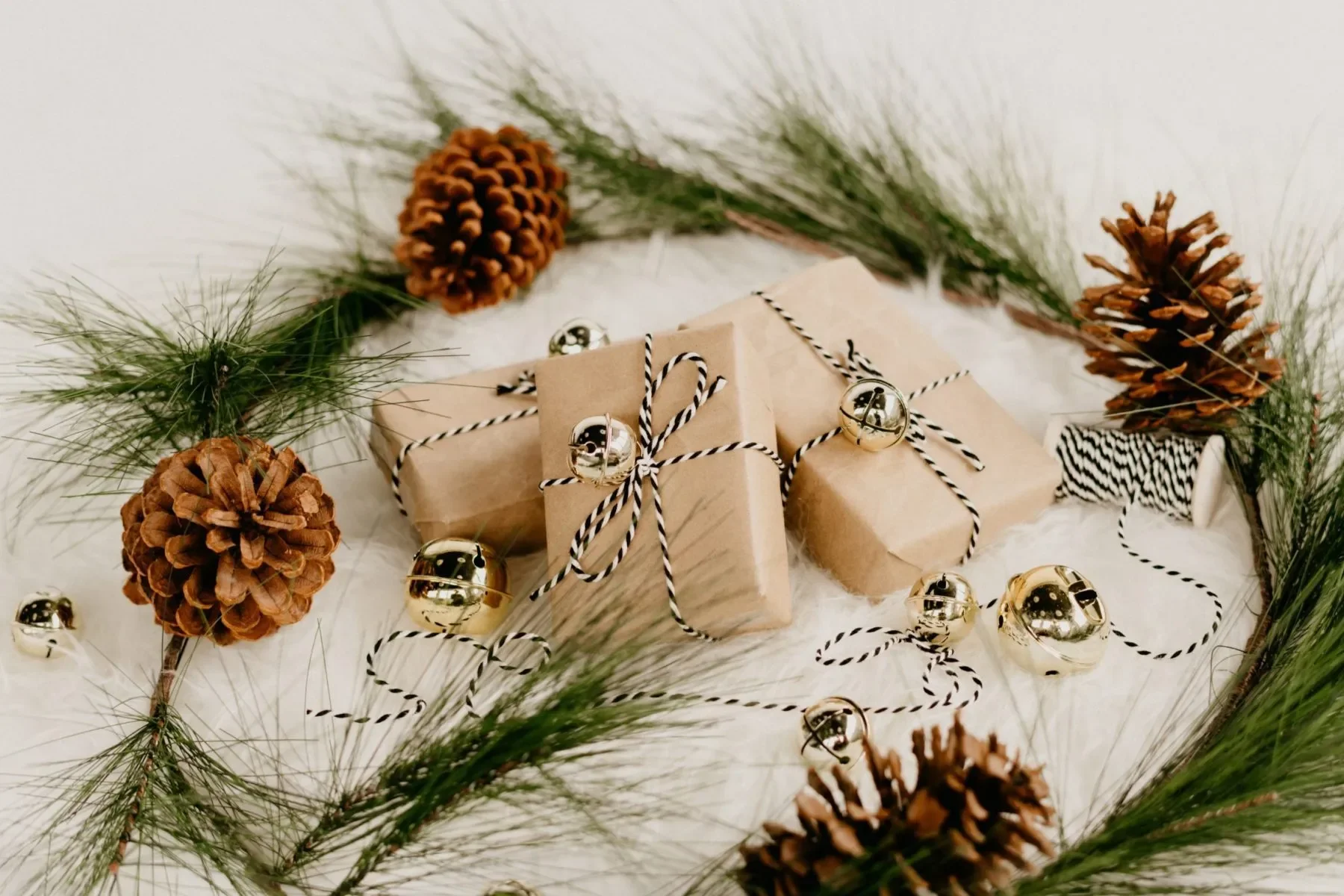 homemade christmas wrapping paper (3).webp