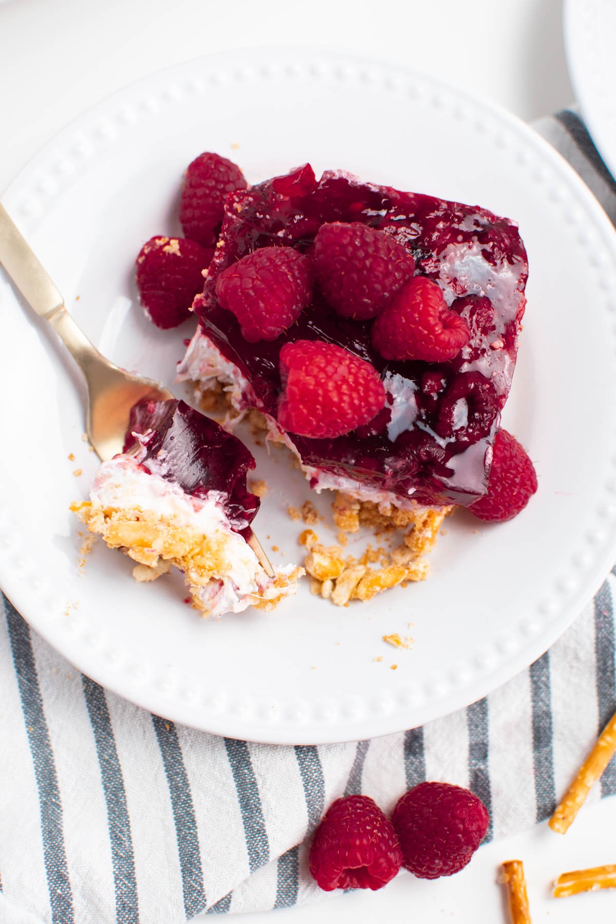 raspberry-pretzel-dessert.jpg