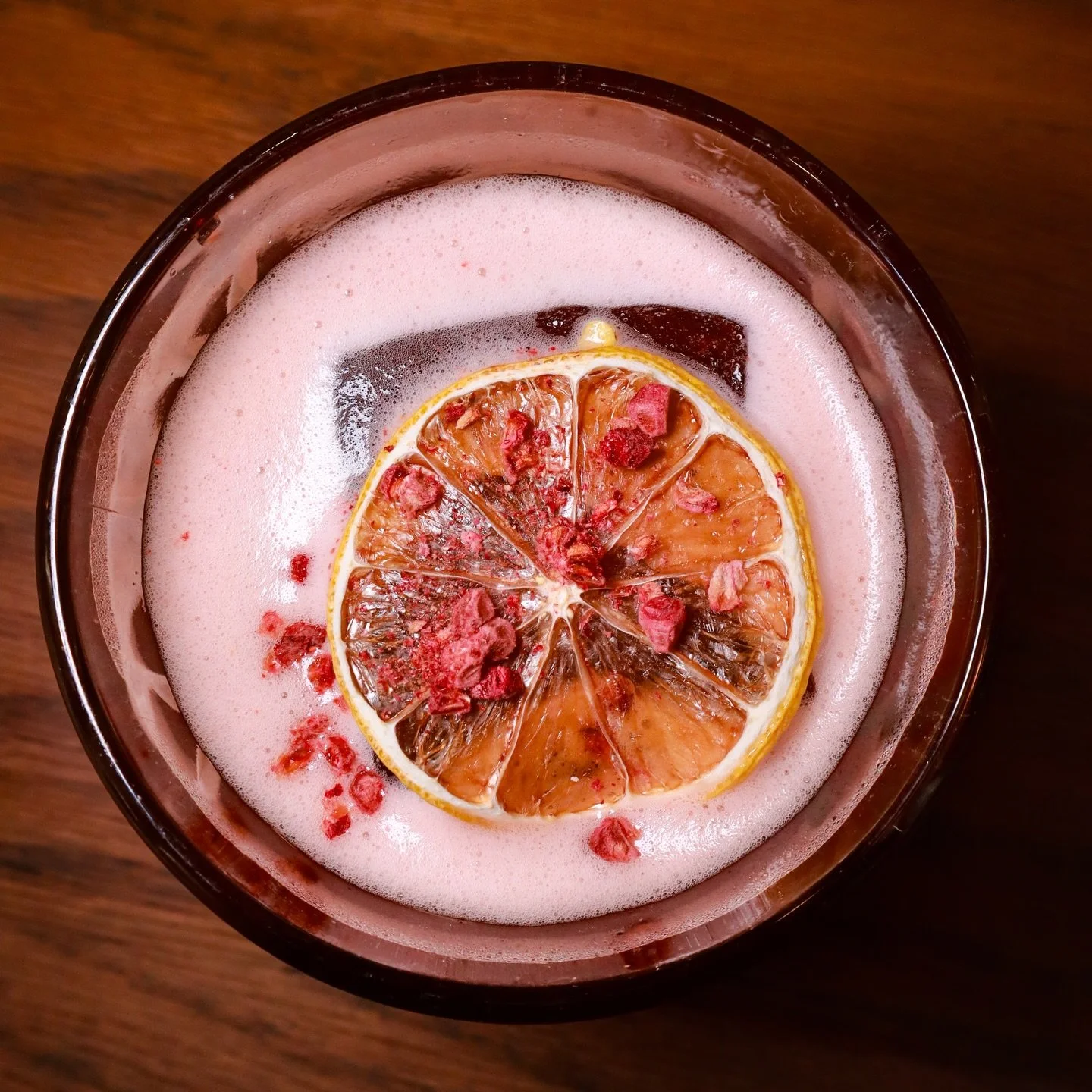 Only two weeks left to indulge in our Sunset Boulevard Rising Tide Cocktail! Treat yourself to Oaklore Straight Rye, Select Aperitif, sweet vermouth, orange juice, ghost pepper infused Chartreuse, Fee Foam bitters, and dried raspberries. 

And feel g