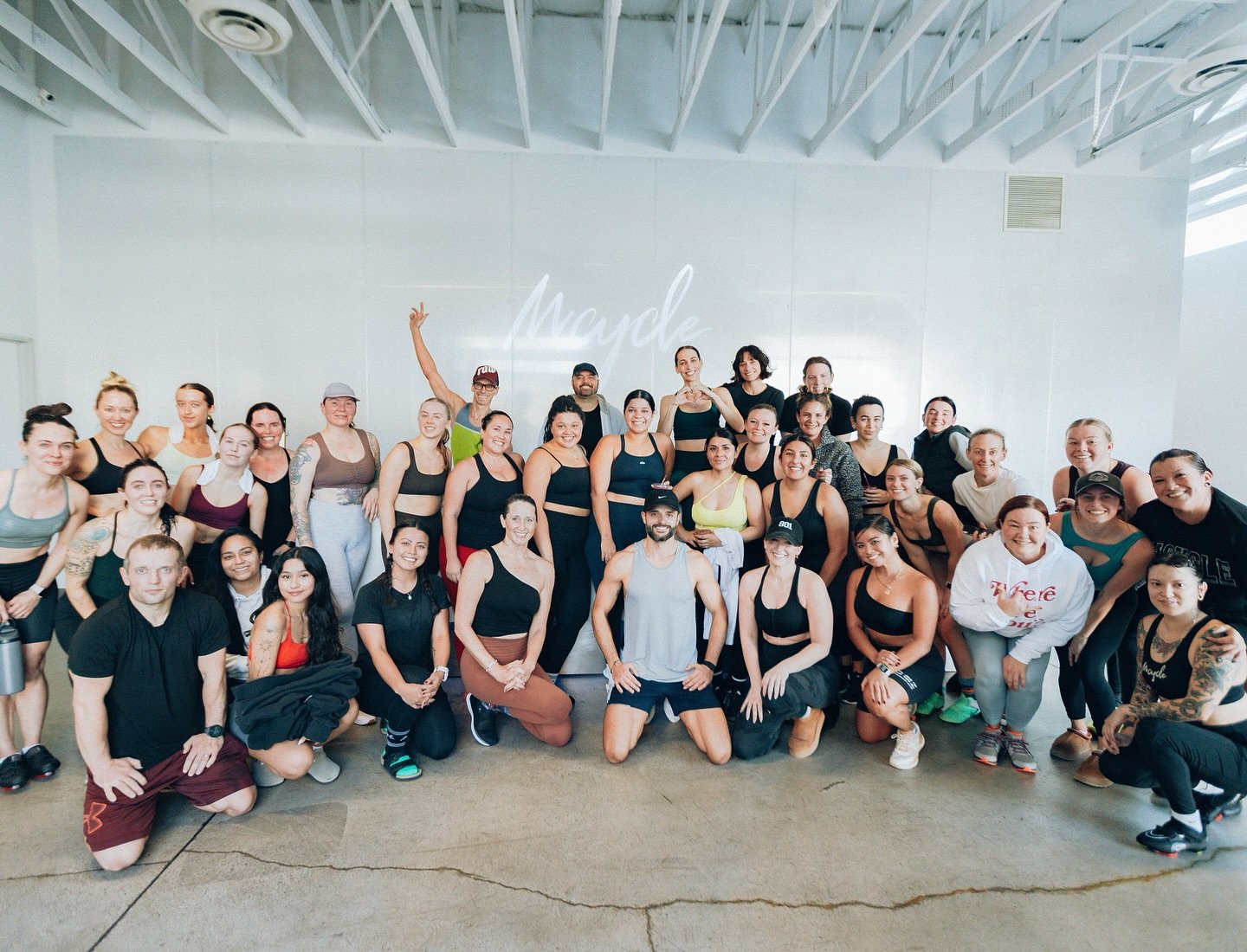 When the attitude is gratitude - we get high frequency, feel good energy, and this morning&rsquo;s 60 minute Grand Ride was just that. Let&rsquo;s keep the good times rolling all season long. 🙏🏽❤️

Happy Thanksgiving, faM!

#thegrandride #energyupg