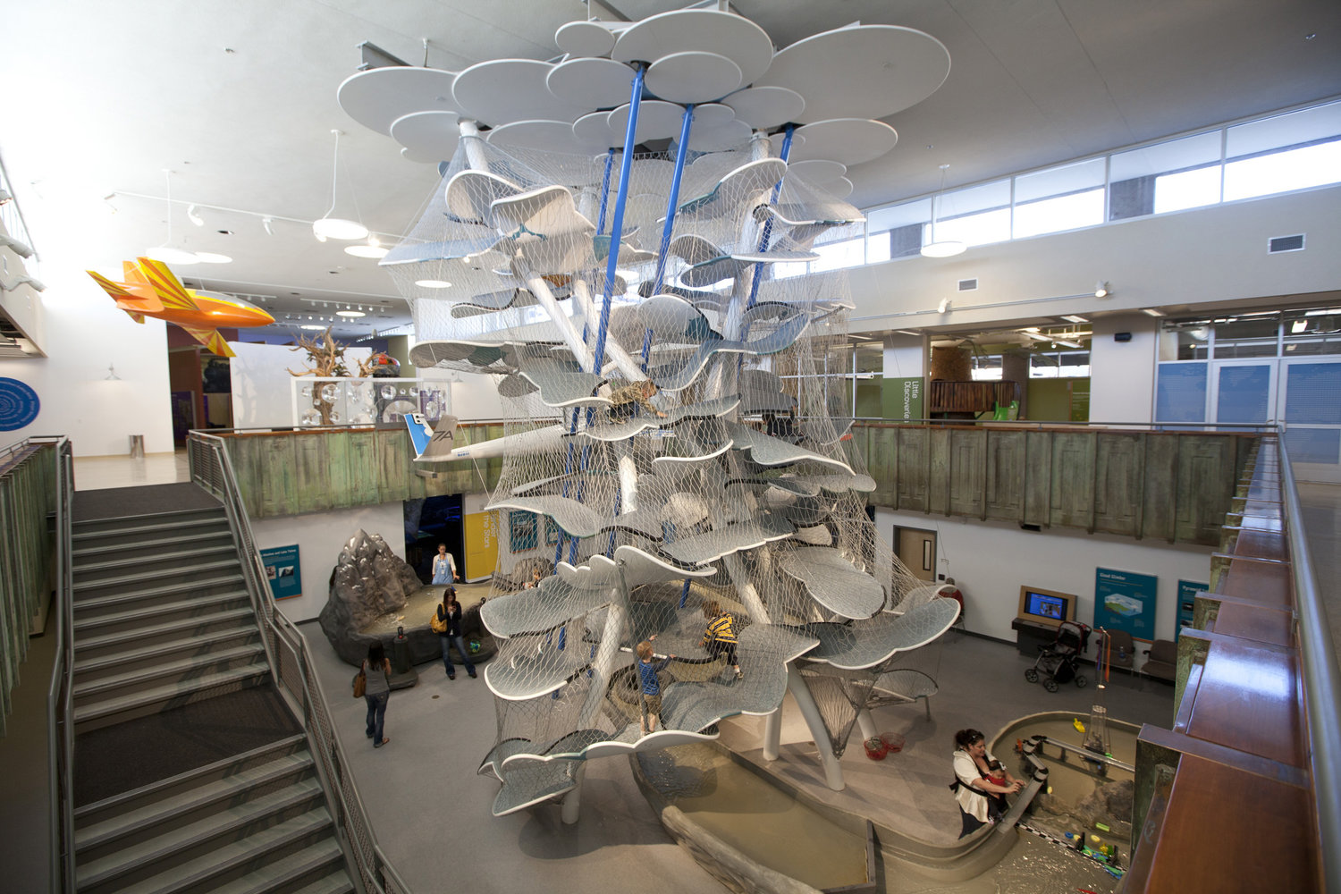 THE DISCOVERY MUSEUM — Luckey Climbers