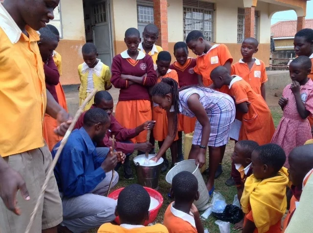 Esther Sabila Teaching How to Make Liquid Soap