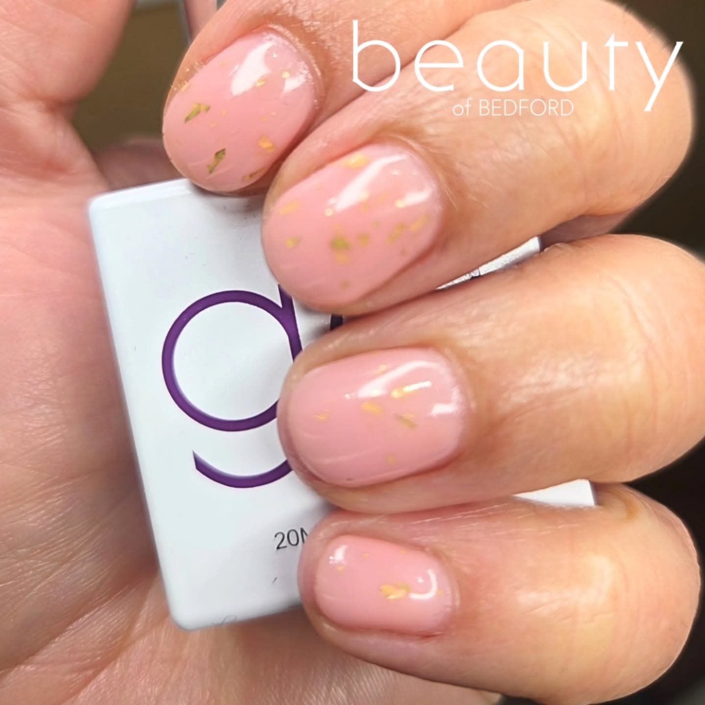 Lots of nudes in the salon for New Year...
I LOVE this one called Jane's Jewels. A beautiful pink with gold flecks inside.

#newyear #newnails #gelnails #beautyofbedford #thegelbottle
