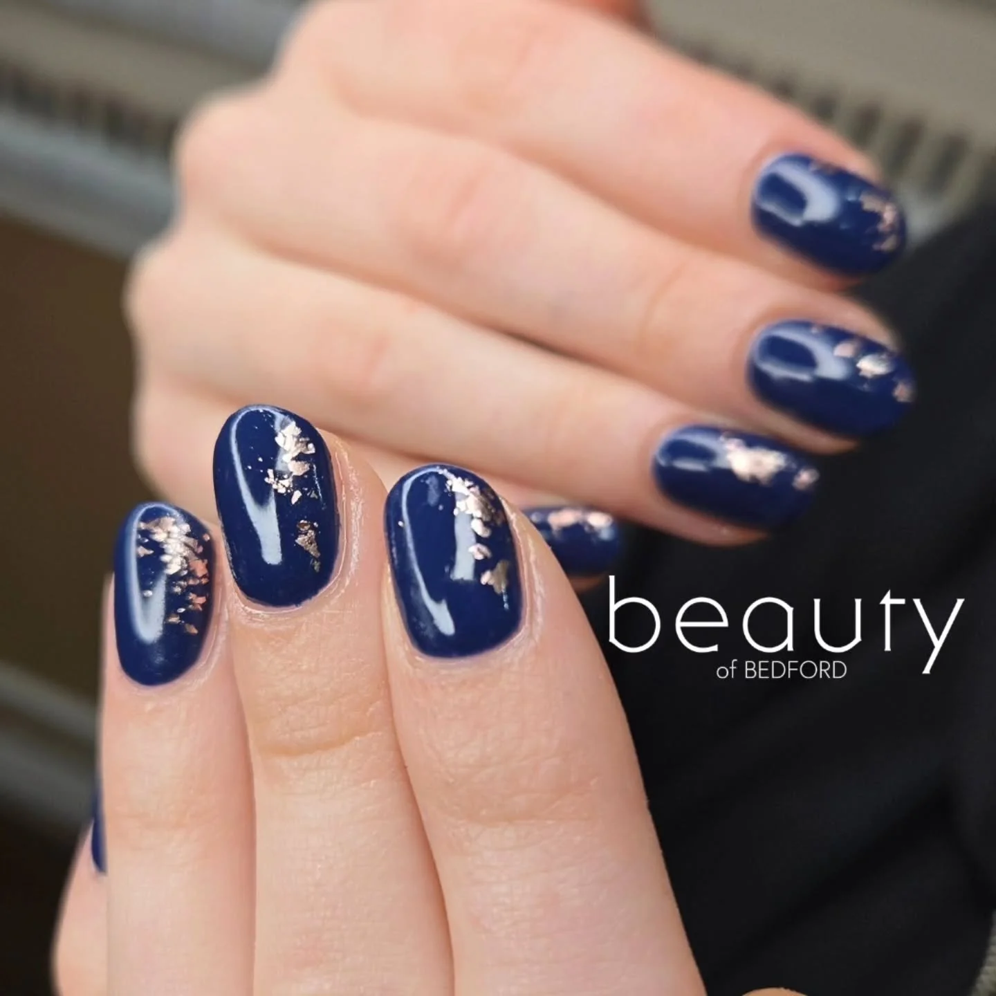 Fresh weekend nails! 
Love a navy and rose gold leaf combo 🥰

#gelnails #tgb #beautyofbedford #bedford