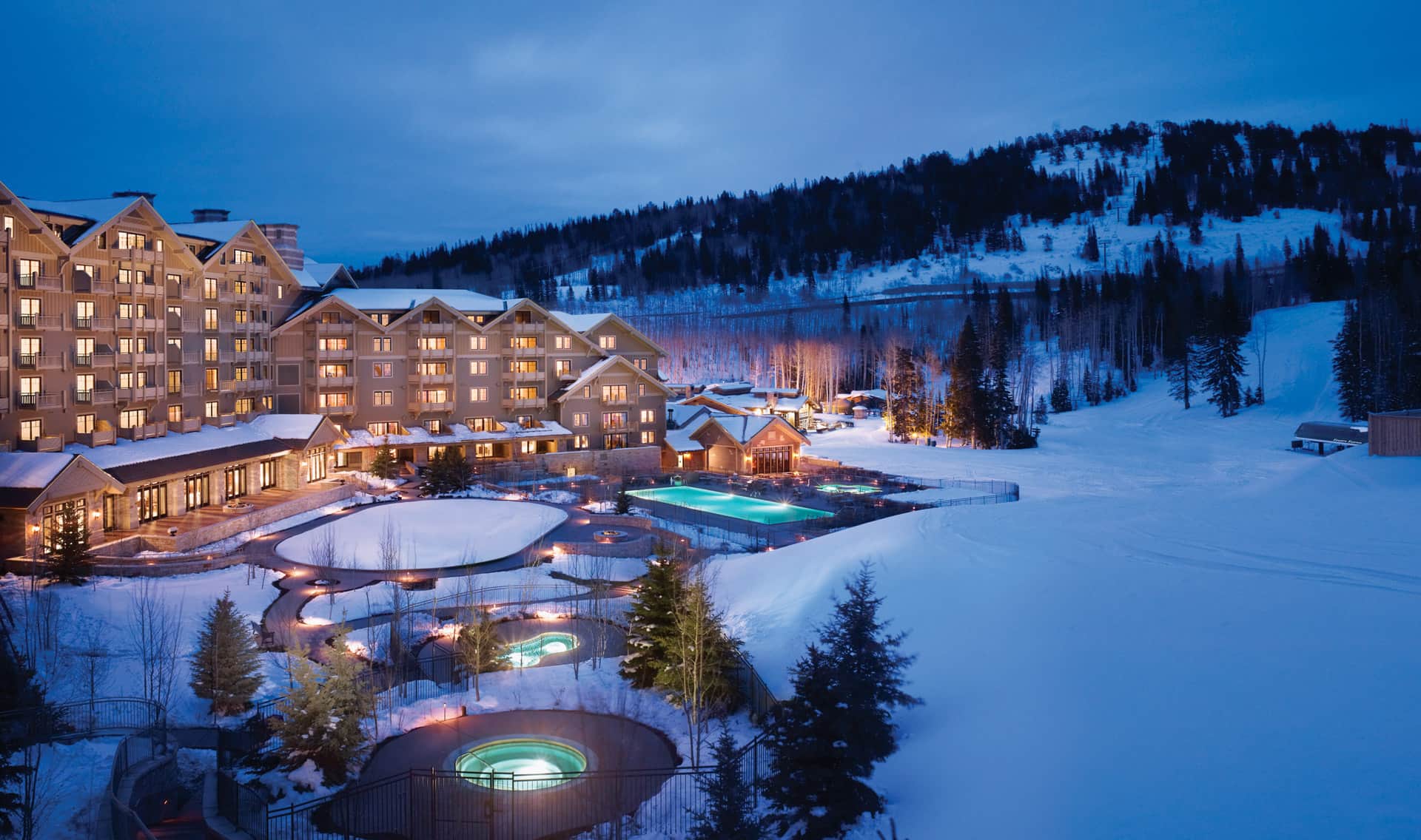 home_hero_winter_pool-min.jpg