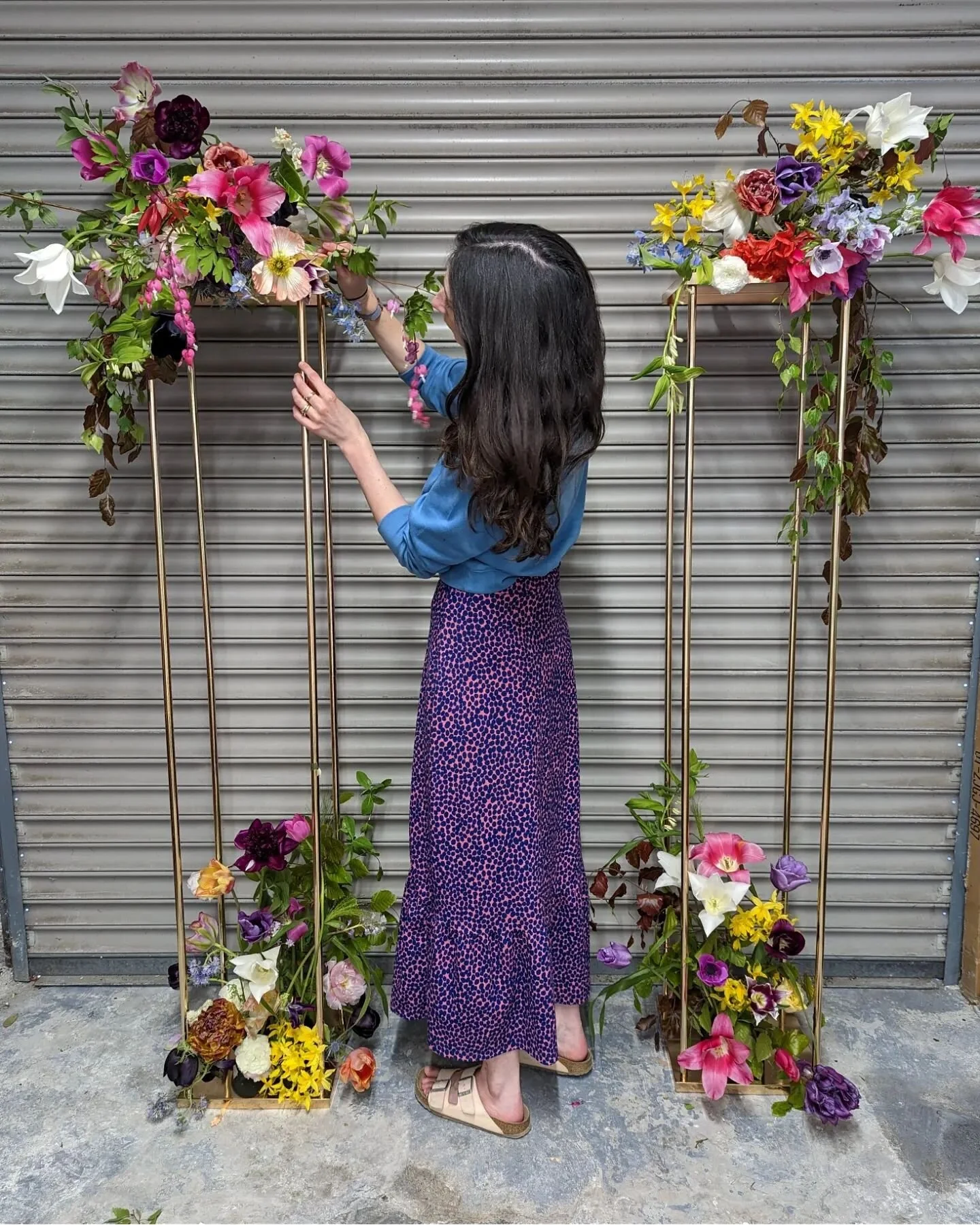 Looking for something different for your ceremony backdrop, these stands make a gorgeous addition. 

#bothyblooms #scottishflorist #scottishcutflowers #highlandflorist #weddingflowers #gardenwedding #weddinginspiration #goodbyetulips