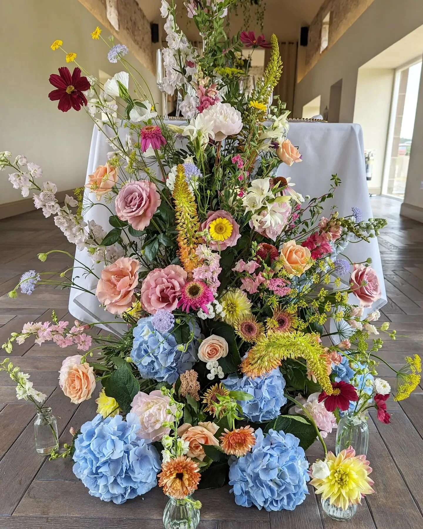 Chloe and Darren's wild flower wonderland @newhallmains 

It was so lovely to be back at this absolutely stunning venue (sadly their last wedding 😪) also lovely to work alongside @alisonwhitephotographyuk
 @thelunchboxboys  and @kirsteenskollection 