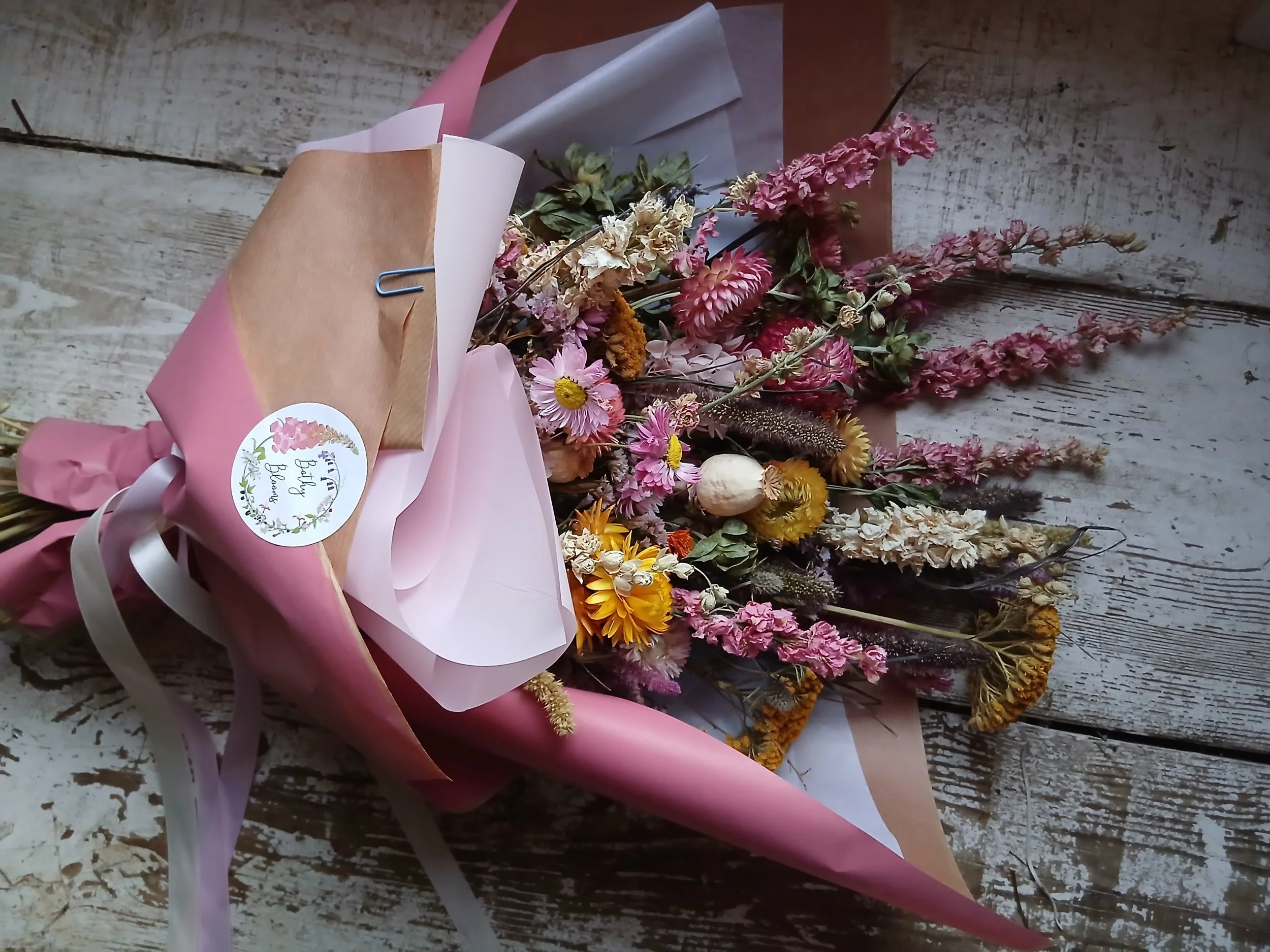 Dried flower bouquet