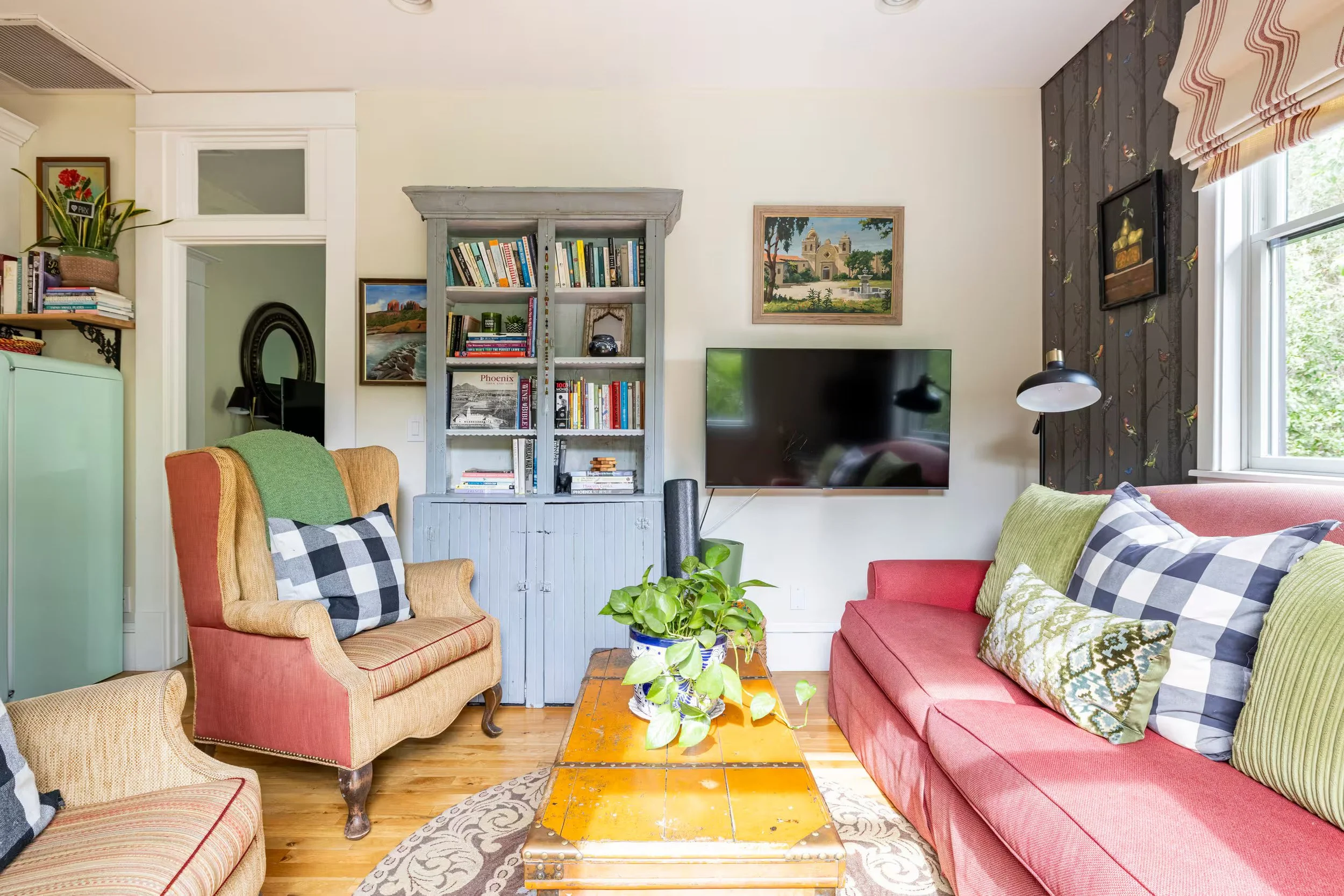 carriage house living room 2.jpg