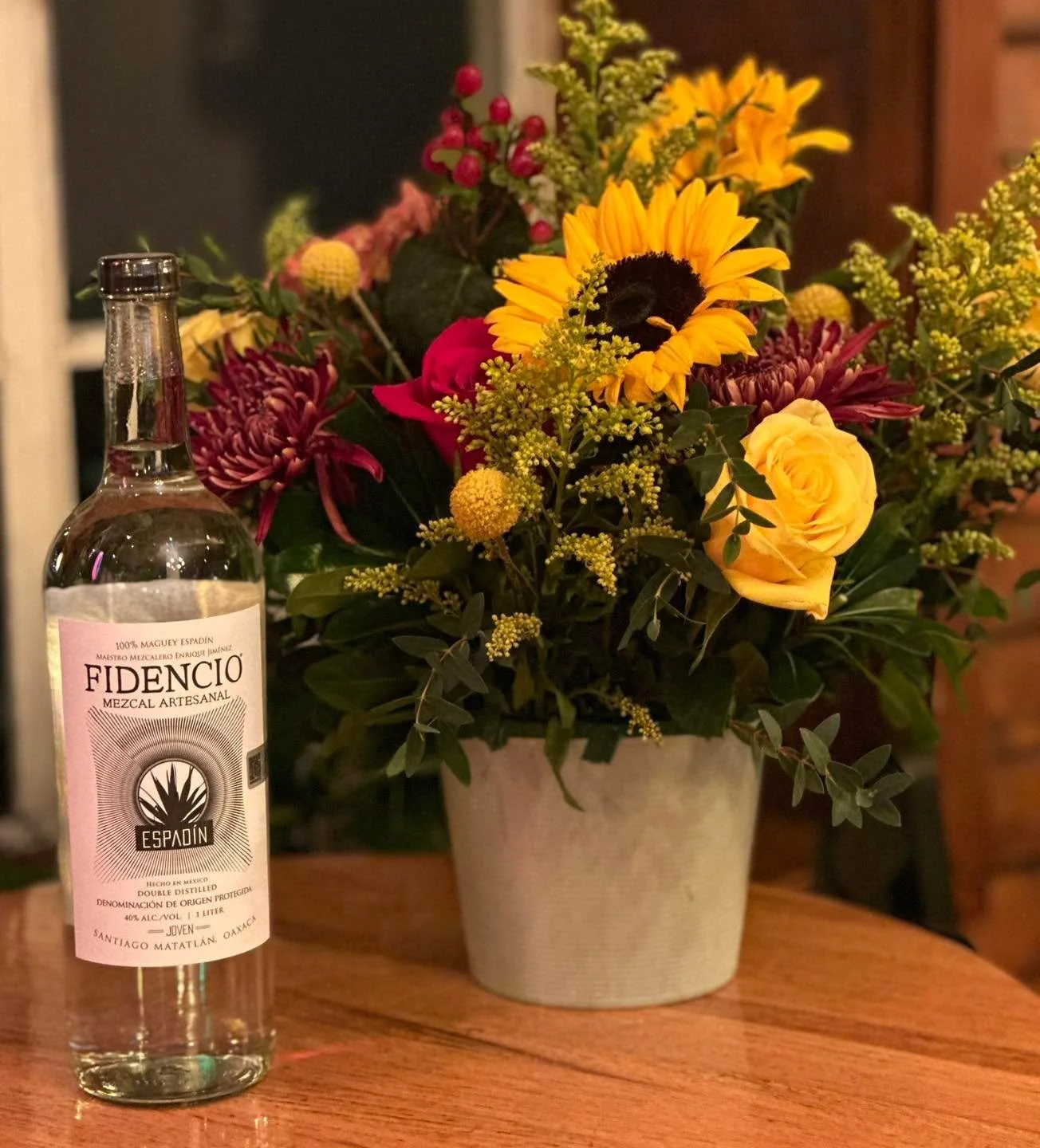 Bold spirit, handcrafted tradition. Fidencio Espad&iacute;n brings the soul of Oaxaca to your table&mdash;smooth, smoky, and ready to celebrate 🌻🍶🌵
#MezcalMoments #OaxacanCraft #EspadinElegance