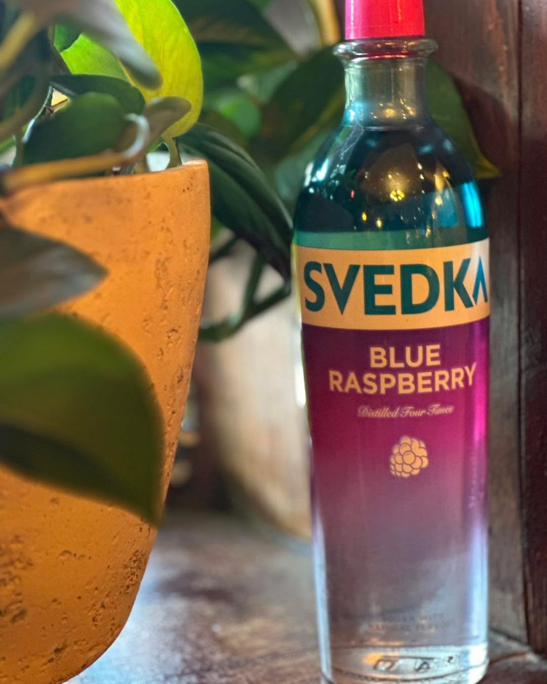 Bright, bold, and ready to party 💙💖 SVEDKA Blue Raspberry brings the flavor and the flair&mdash;perfect for your next mix or solo sip.

#BlueRaspberryVibes #SVEDKASaturdays #ColorfulCocktails
