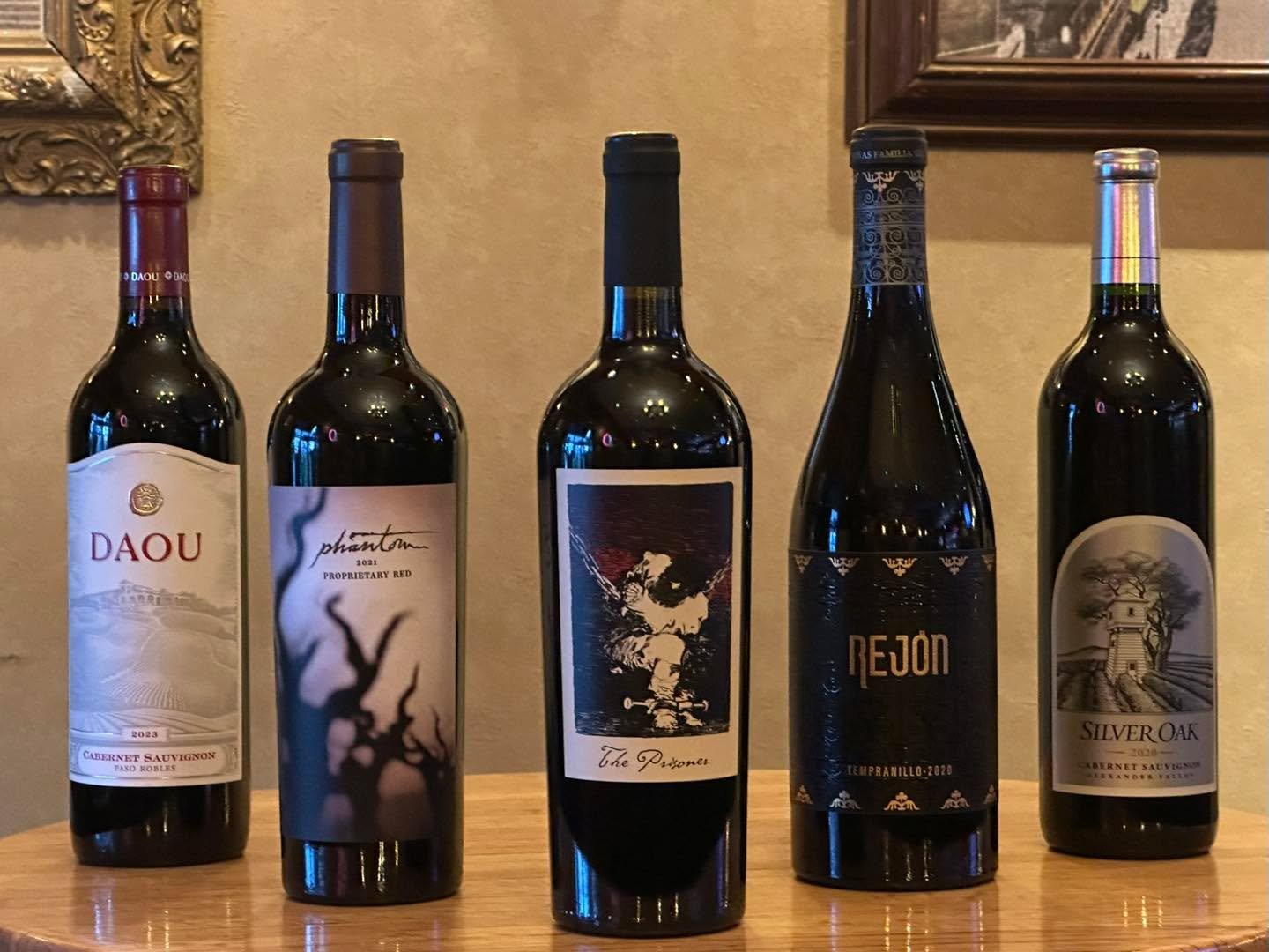 Celebrating Drink Wine Day with a lineup worth savoring&mdash;pour, sip, repeat.
#DrinkWineDay #WineLovers #CheersToGoodTaste