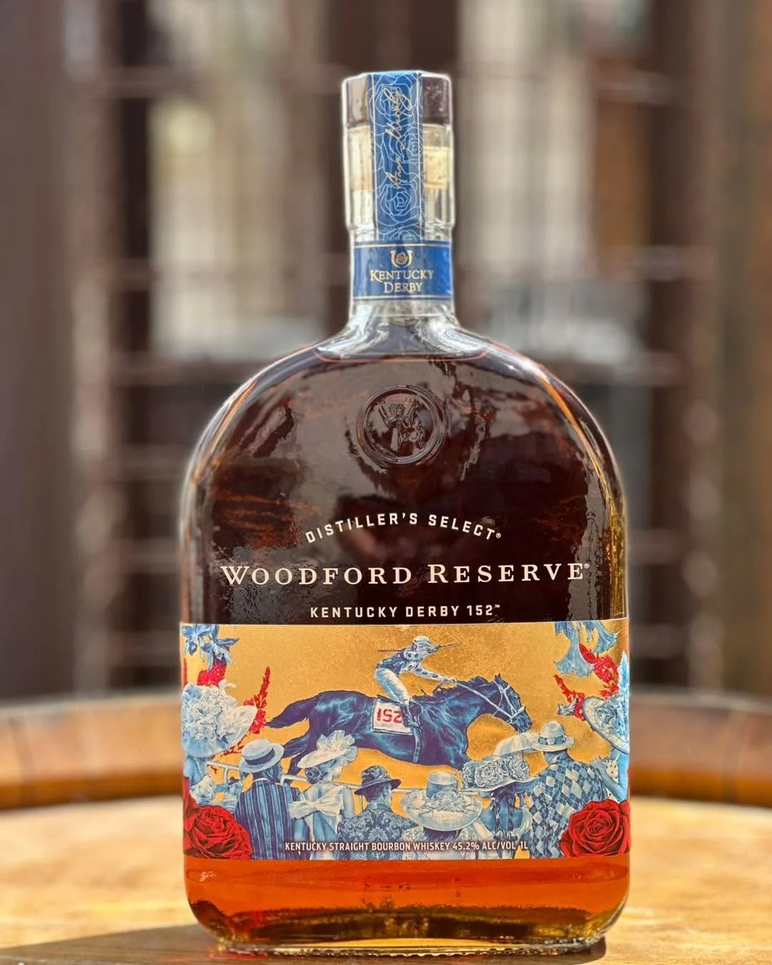 A pour worthy of the Run for the Roses. This Derby 152 edition bottle is almost too pretty to open&hellip; almost. 🌹🏇
#DerbyDayVibes #LimitedEditionBourbon #SipInStyle