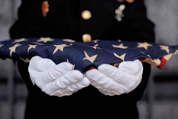 Honoring the brave today &mdash; remembering those who gave everything so we can gather, celebrate, and raise a glass in their honor.
#MemorialDay #HonorAndRemember #SideDoorLiquor