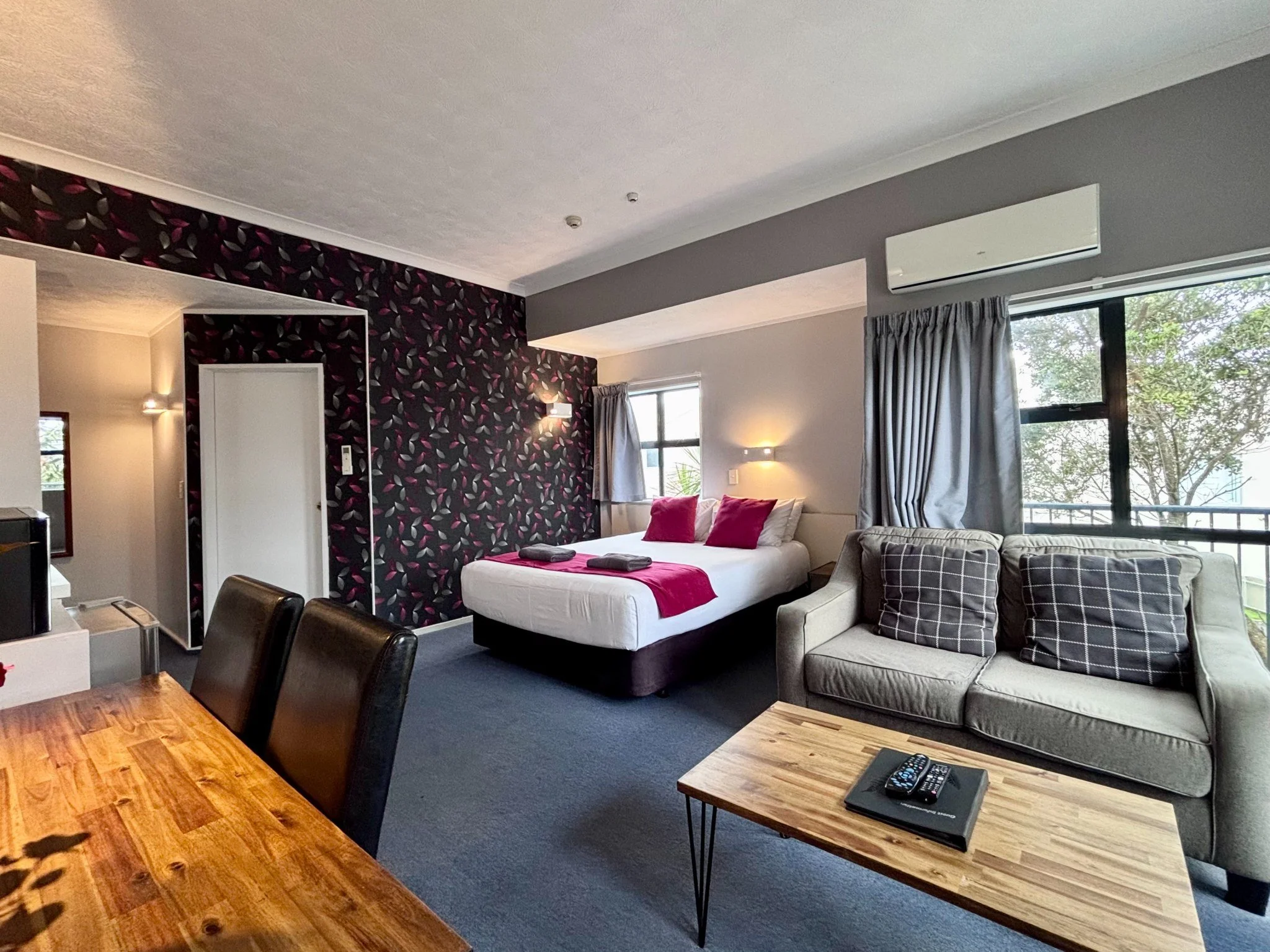 Deluxe-Studio_Bedding_7555.jpg