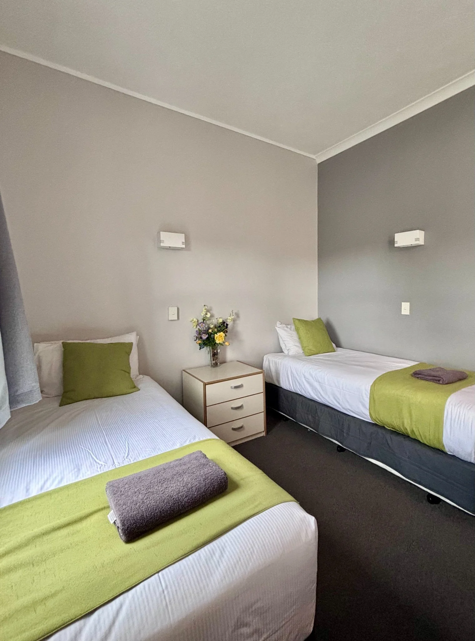 1BR-Apartment_Bedding_3932.jpg