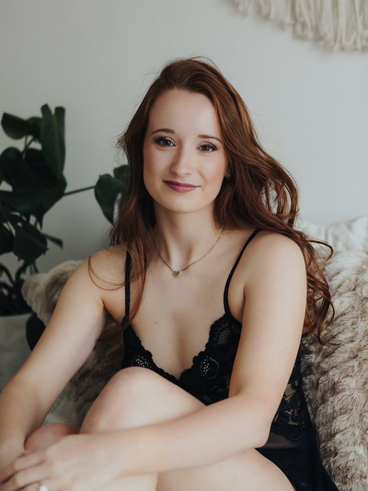 It&rsquo;s been a little quiet over here&hellip; but I promise it&rsquo;s for something good 🤍✨

Boudoir sessions are officially OPEN for May &amp; June and I am SO ready to hype you up, make you feel incredible, and capture that magic that already 