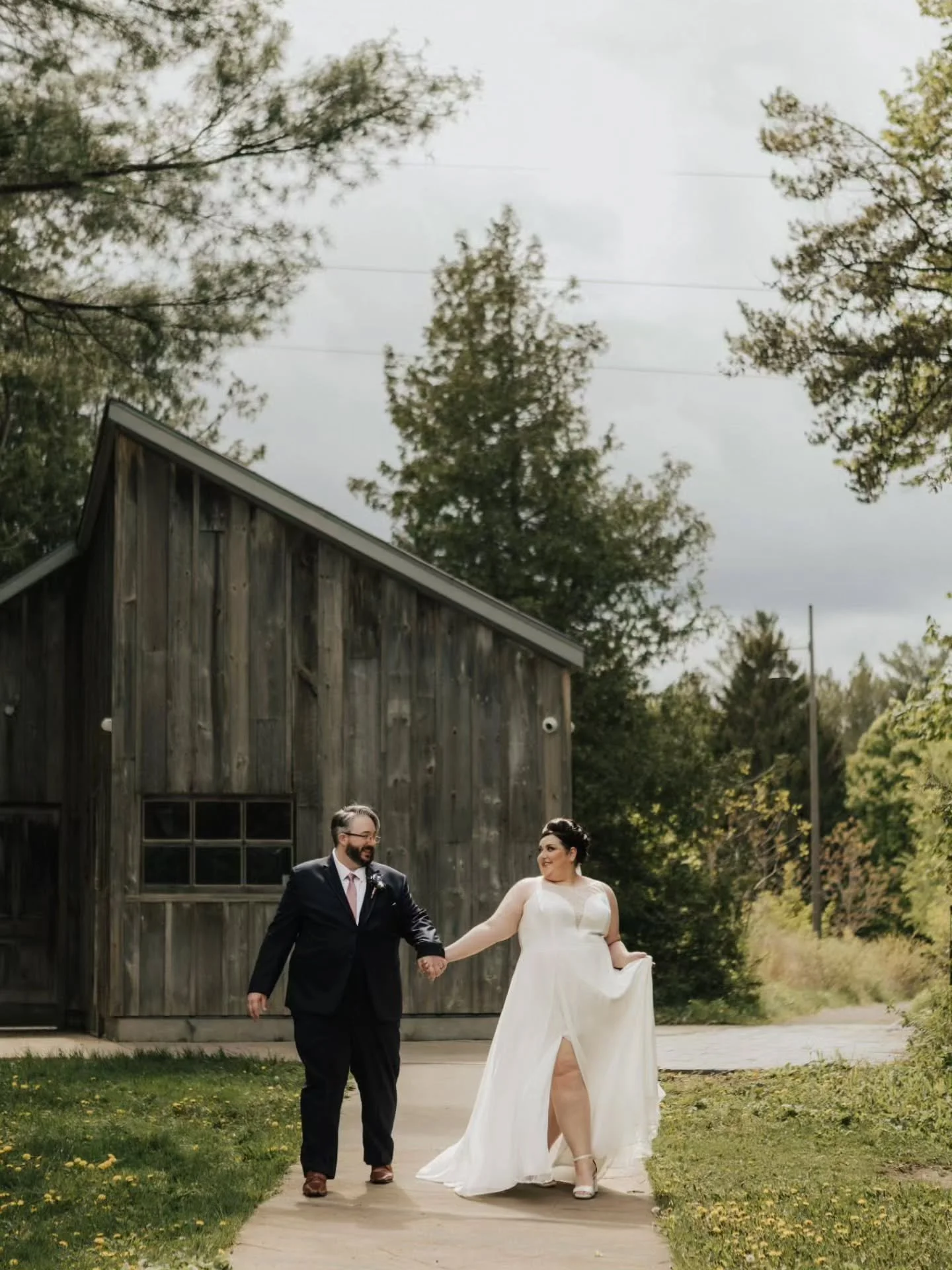 There&rsquo;s something about wedding days that no one can fully explain until you&rsquo;re in it 🤍

It&rsquo;s a blur of happy tears, tight hugs, loud laughs, and the kind of moments you wish you could bottle up forever.

📸After photographing so m