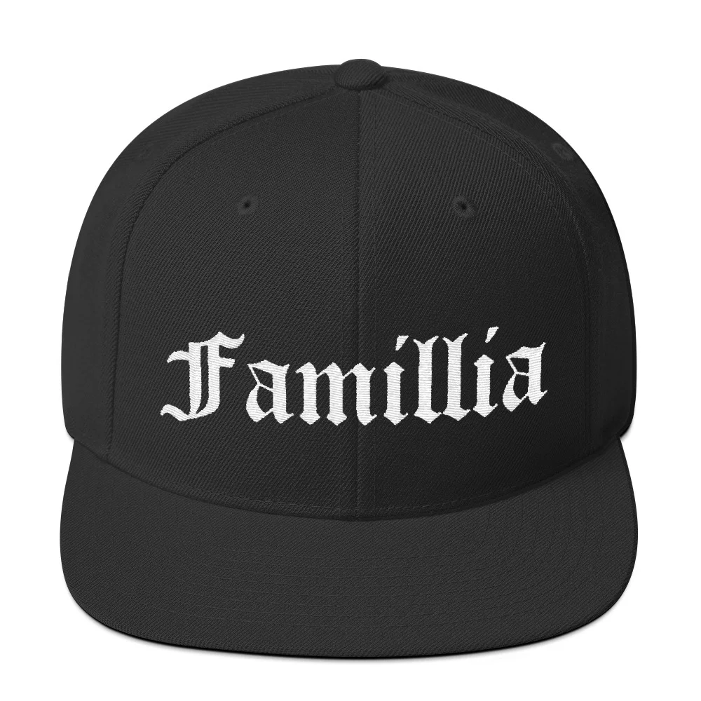 Famillia mockup_Front_Black.jpg