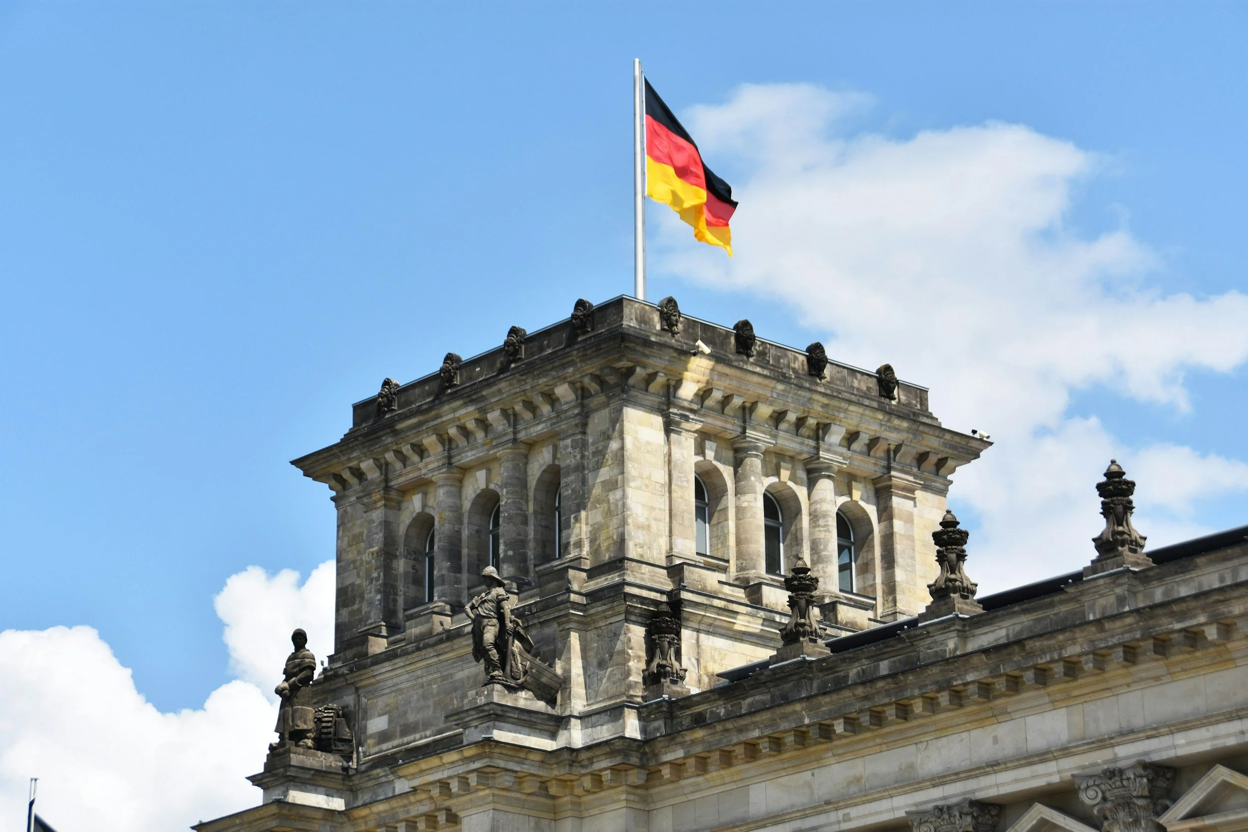 Applying to University Abroad from Germany: A Guide for Students and Families