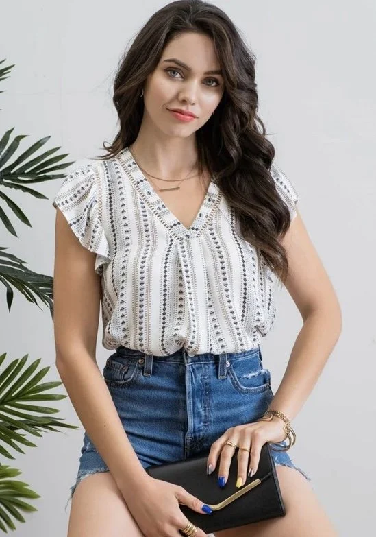 Geometric Print Ruffle Sleeve