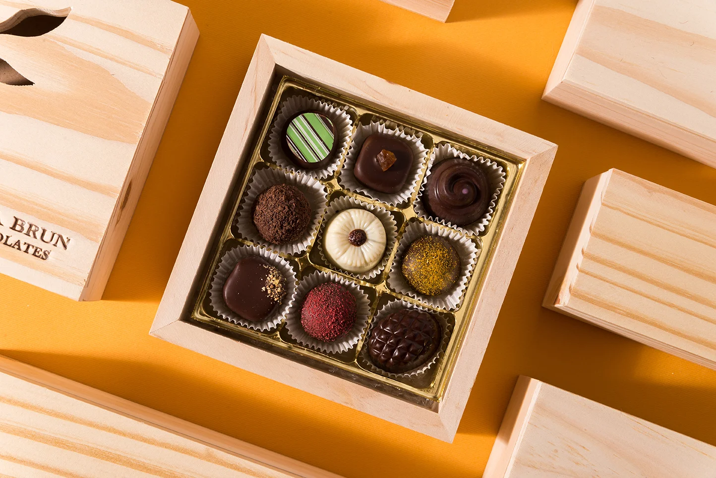 Caja de Pino x 9 Chocolates