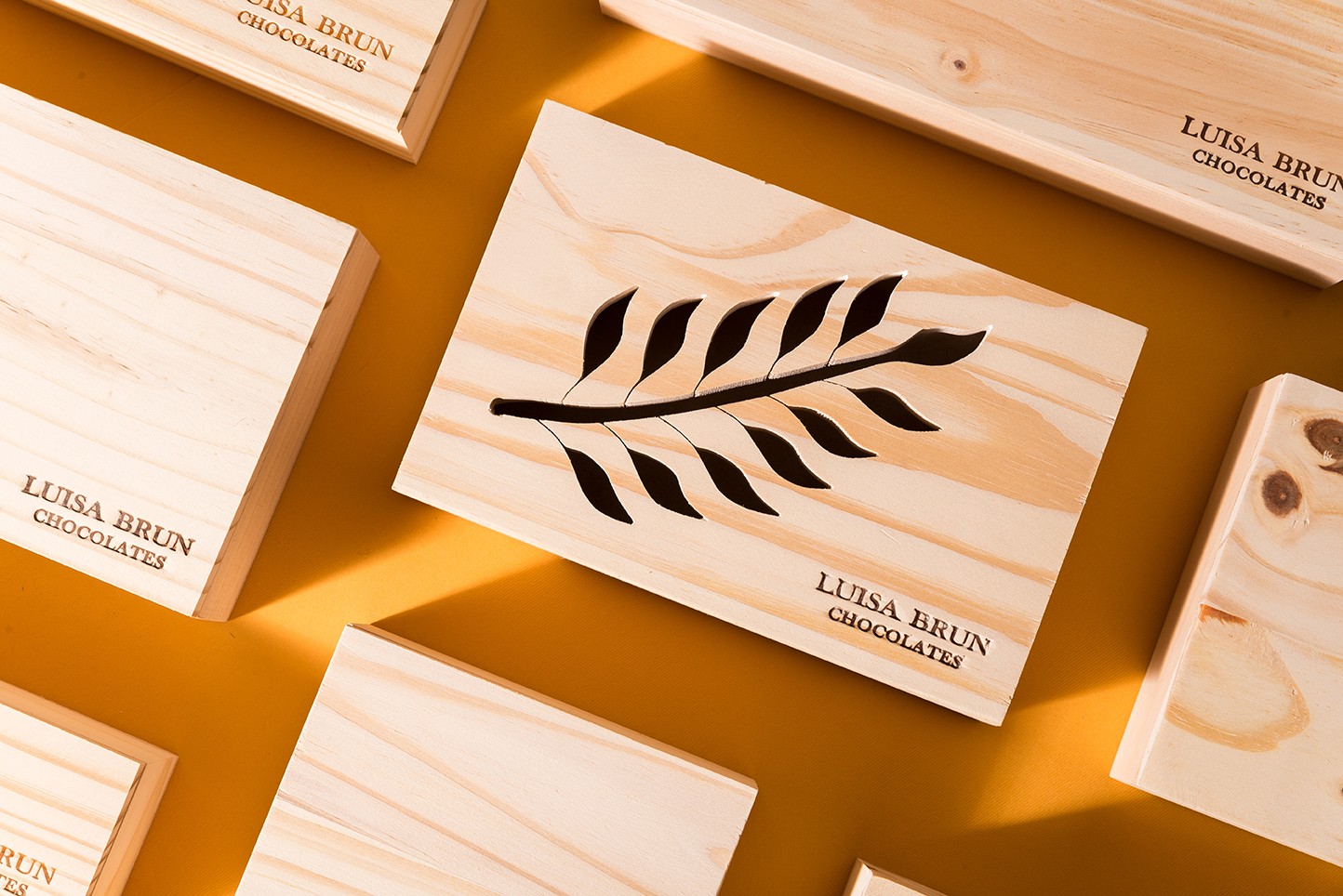 Caja de Pino x 48 Chocolates