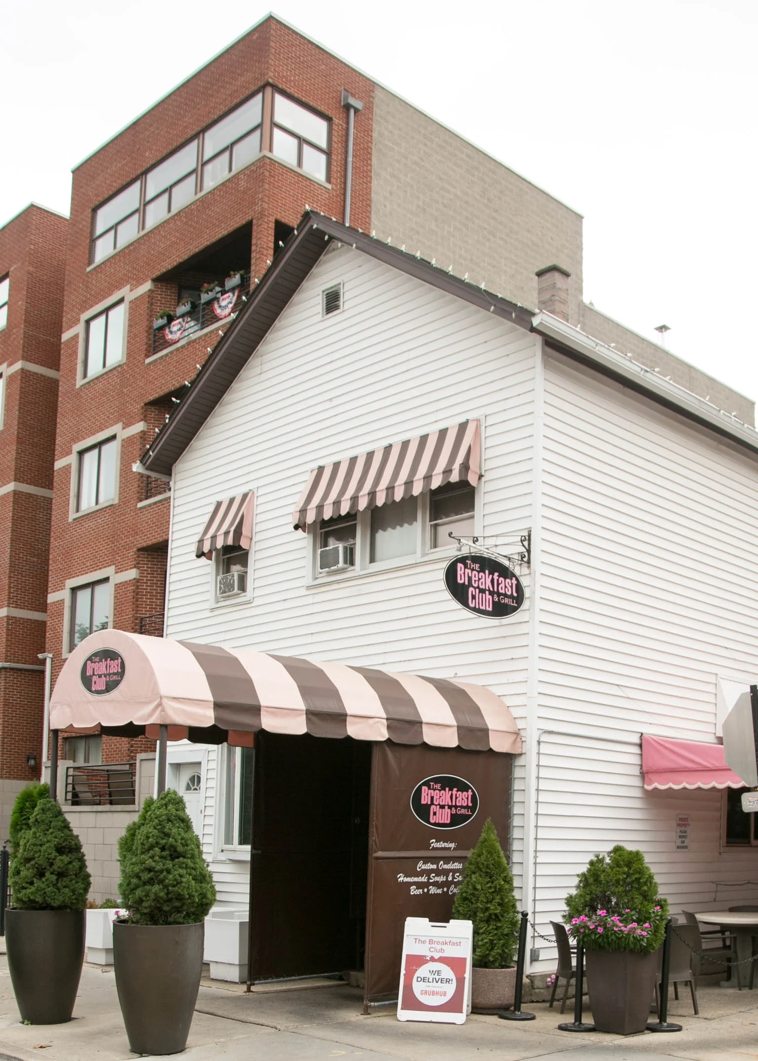 BreakfastClubandGrille (72).jpg