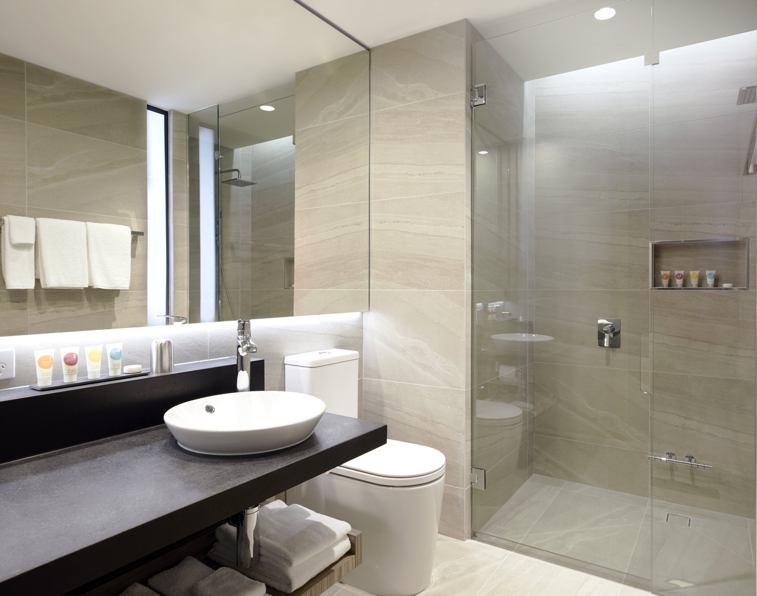 Hyatt Place Melbourne - King Bathroom.jpg