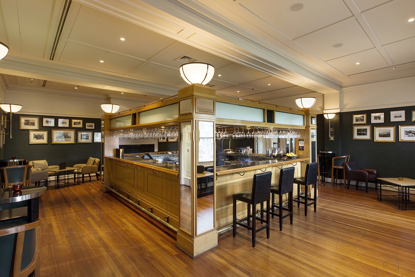Hyatt Hotel Canberra luxury wedding venue and accommodation