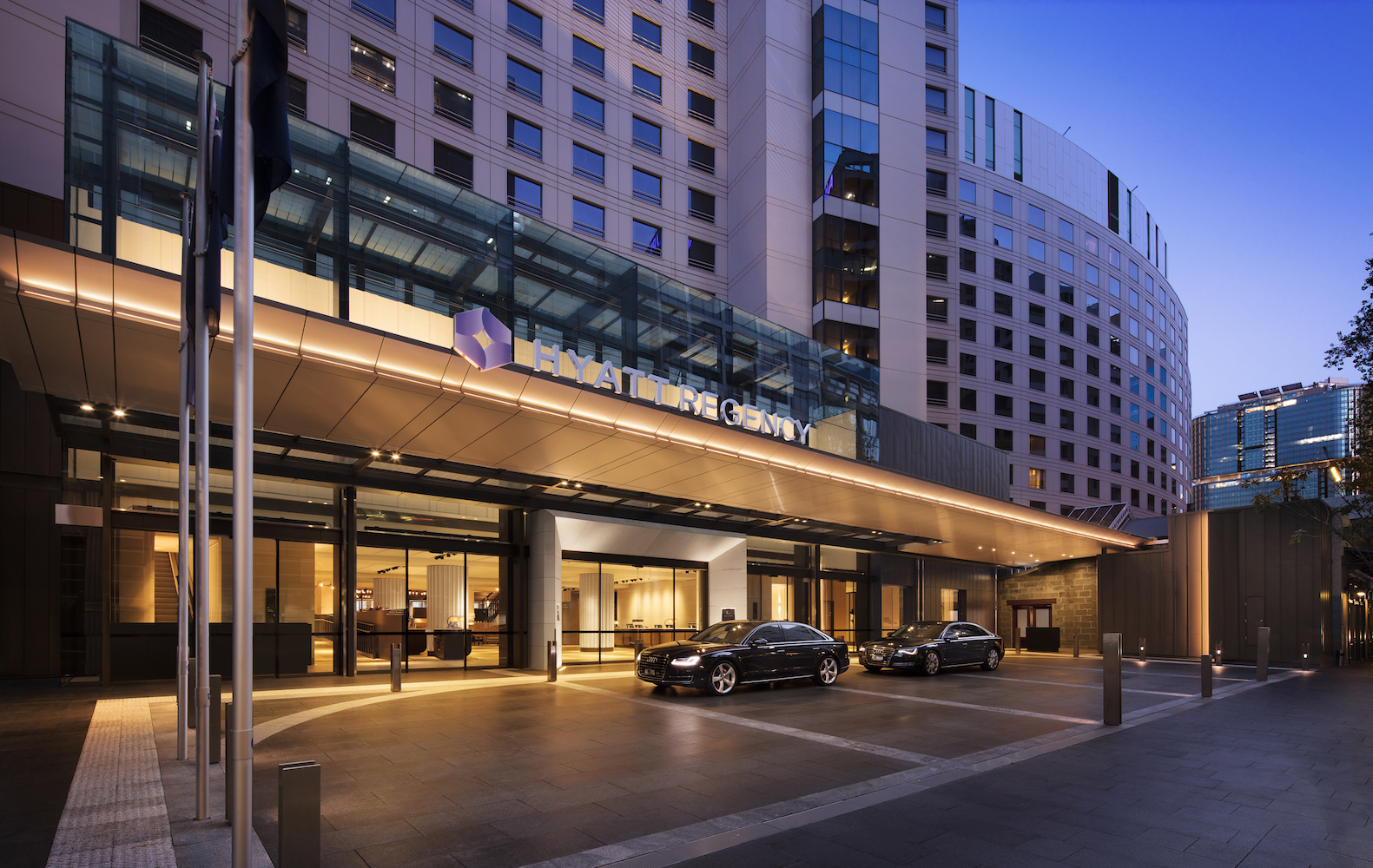 2 Hyatt Regency Sydney Porte Cochere.jpg