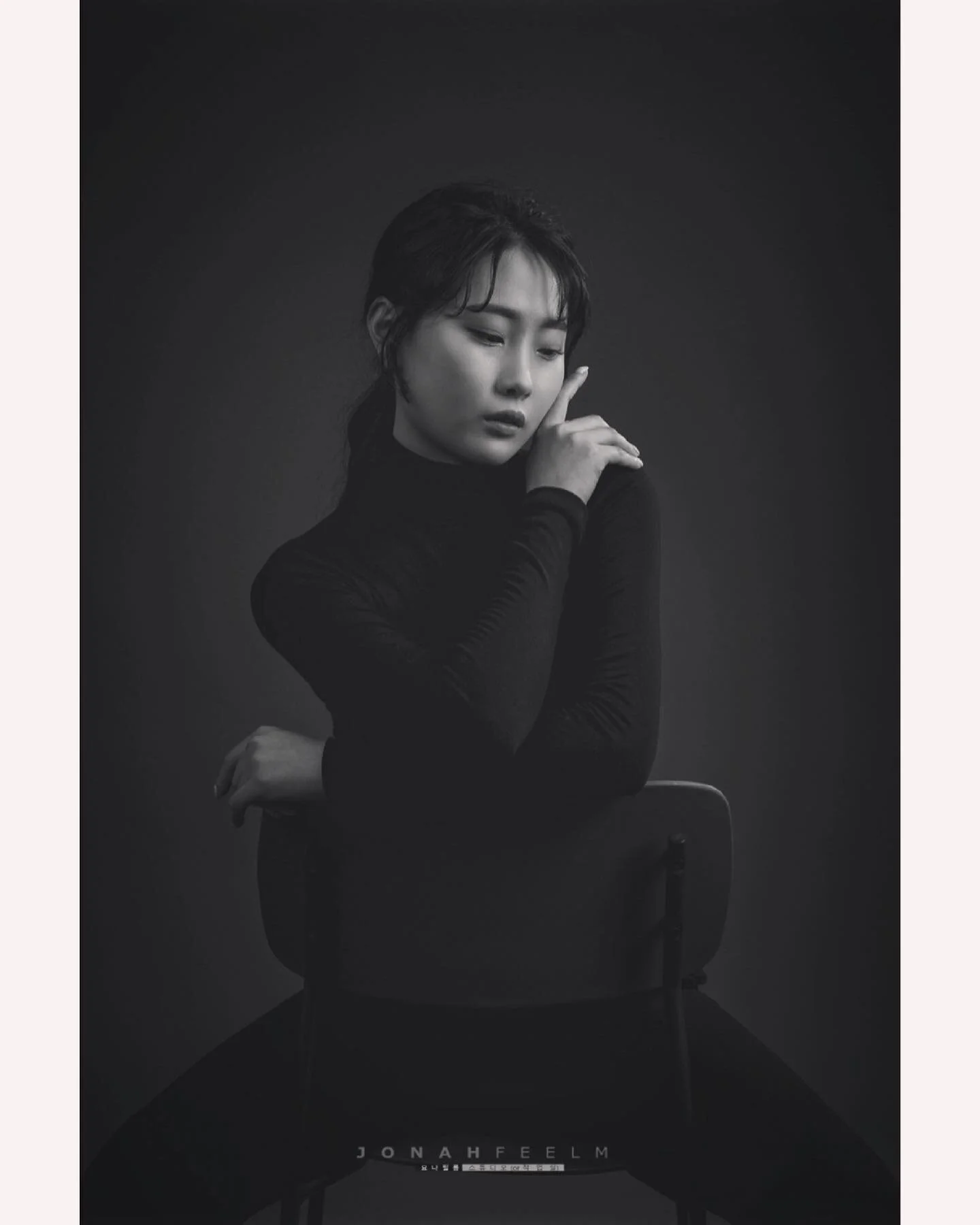 #목포프로필 사진은 #요나필름 👣 When the sun goes down. 
Every time we say goodbye. it hurts!

#목포가족사진 #목포스냅사진 #목포스냅 #목포본식스냅 #목포야외촬영 #목포사진관 #목포증명사진 #목포웨딩스냅 #목포우정사진 #