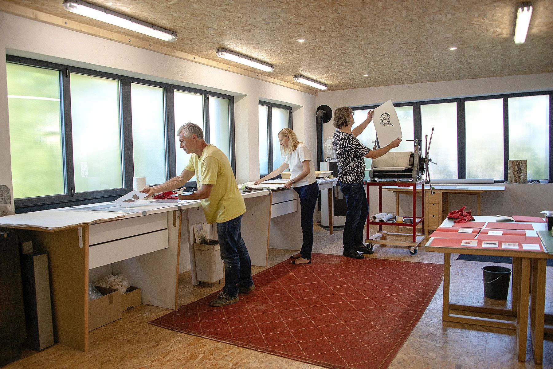 Cours de gravure dans l’atelier