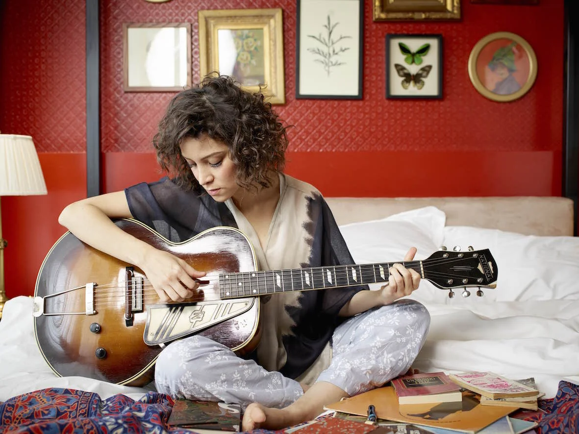 03_Gaby_Moreno_Bedroom_0421 copy.jpg