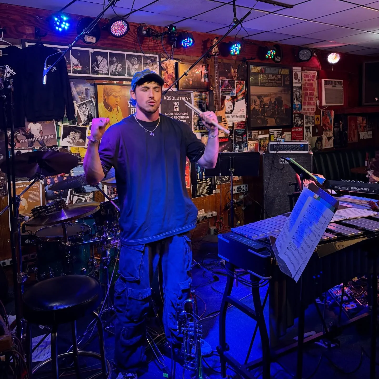 Bucket List Moment and very special night. Super grateful for having played with such awesome people at this legendary club. Surreal. Enjoyed this fr ✨ all my drumming idols performed in this club&hellip;🙏🏻much love for these mfs here: @ajanik07 @m