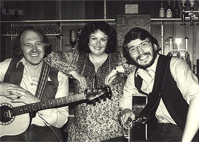 1981 Photo shoot by Mark Smith for St Andrews FolK Festival (1).jpg