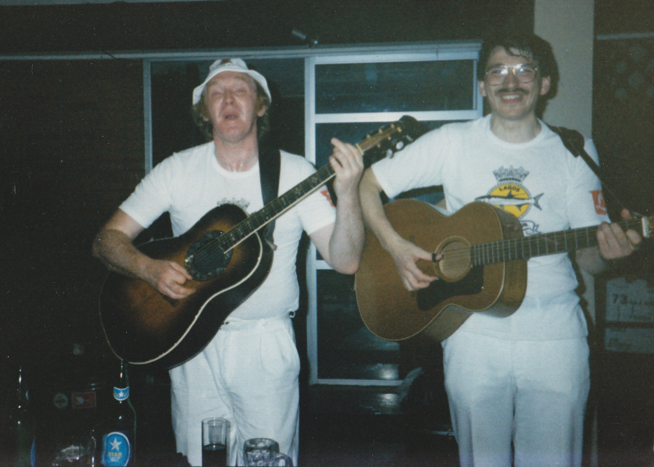 1987_1120 Beggars Mantle Lagos MBC.jpg