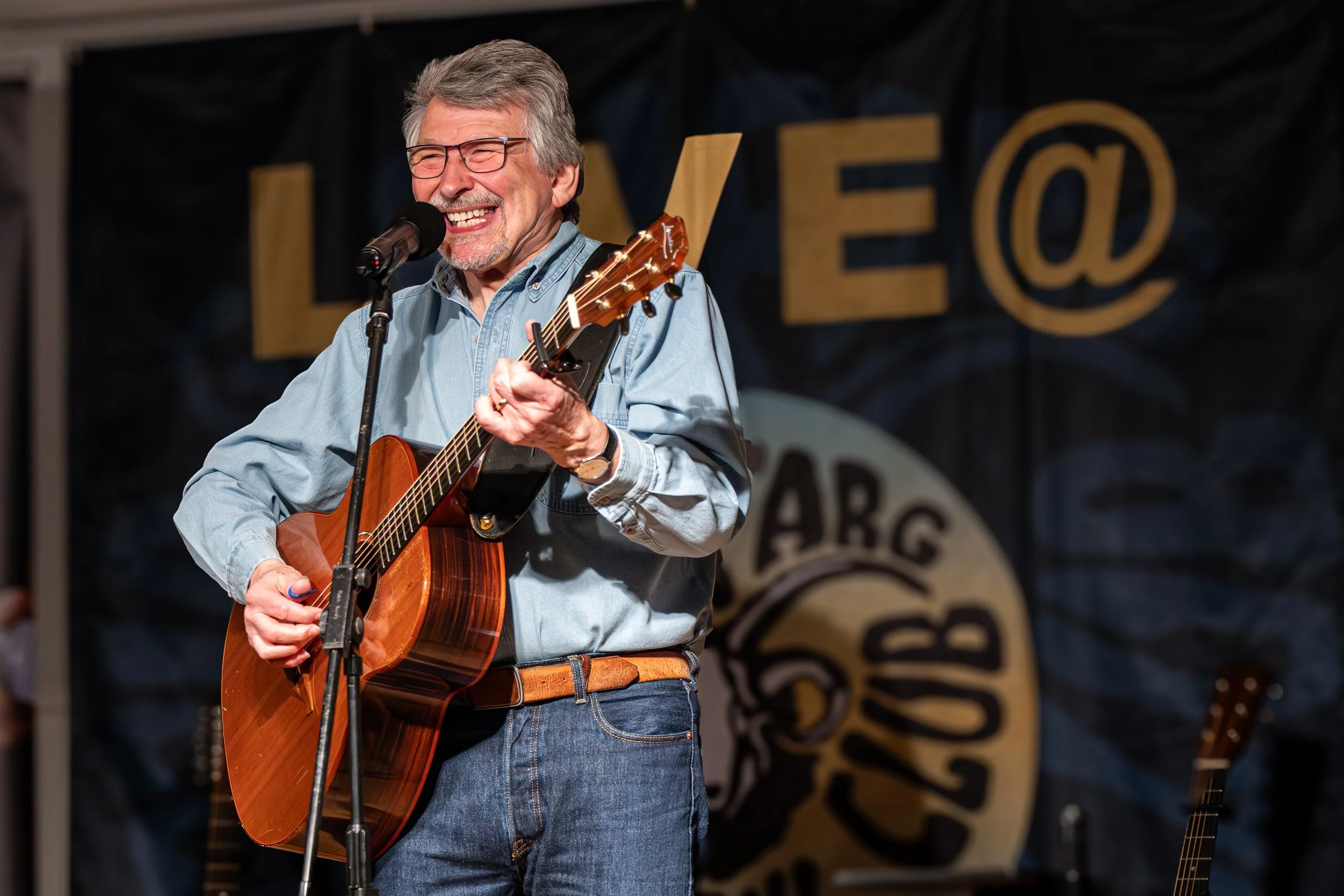 2025_1124 BRUCE DAVIES PUBLICITY (Glenfarg Folk Club)_9278 (P).jpg